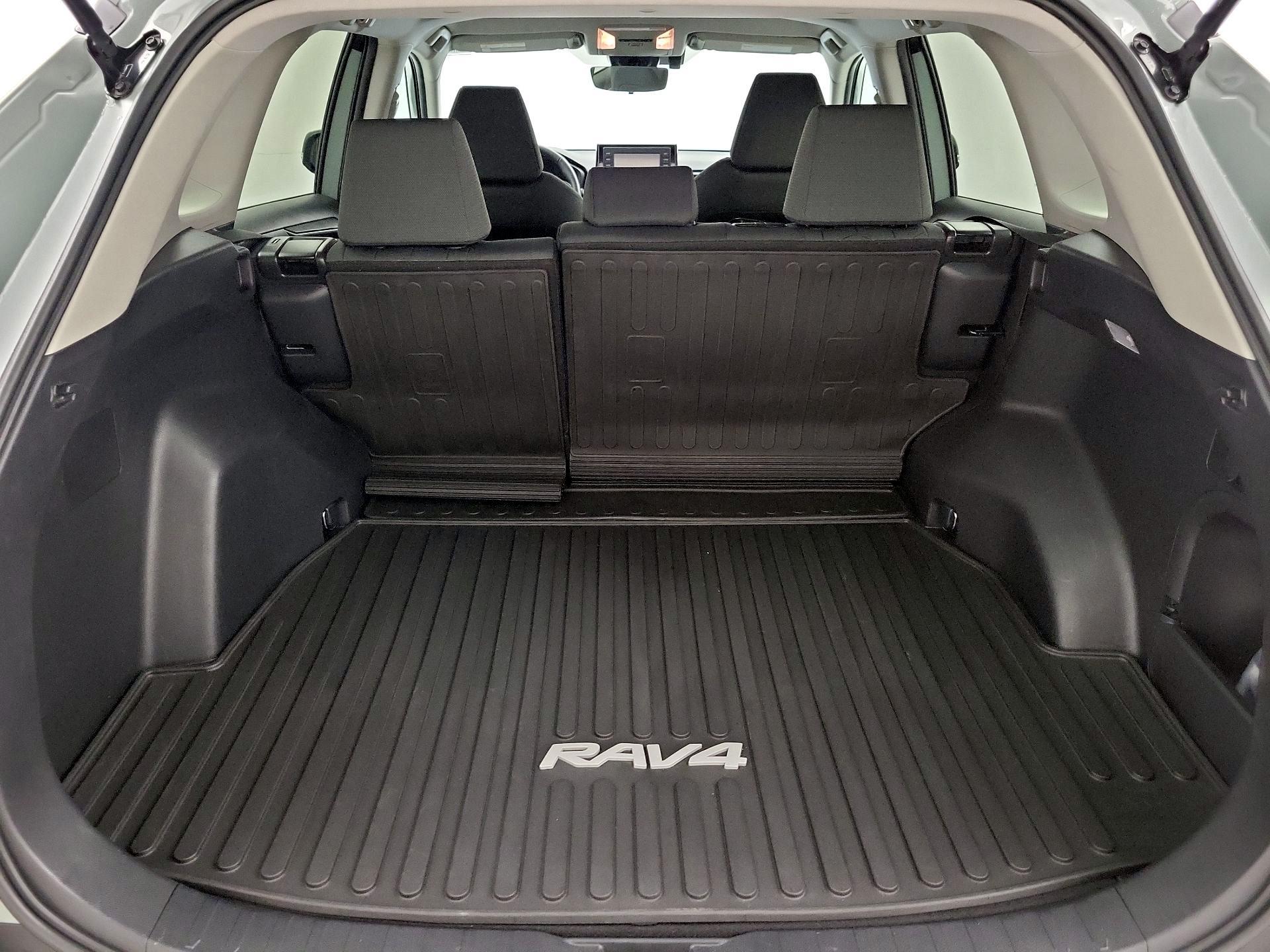 Thumbnail: 2021 Toyota RAV4 - 20