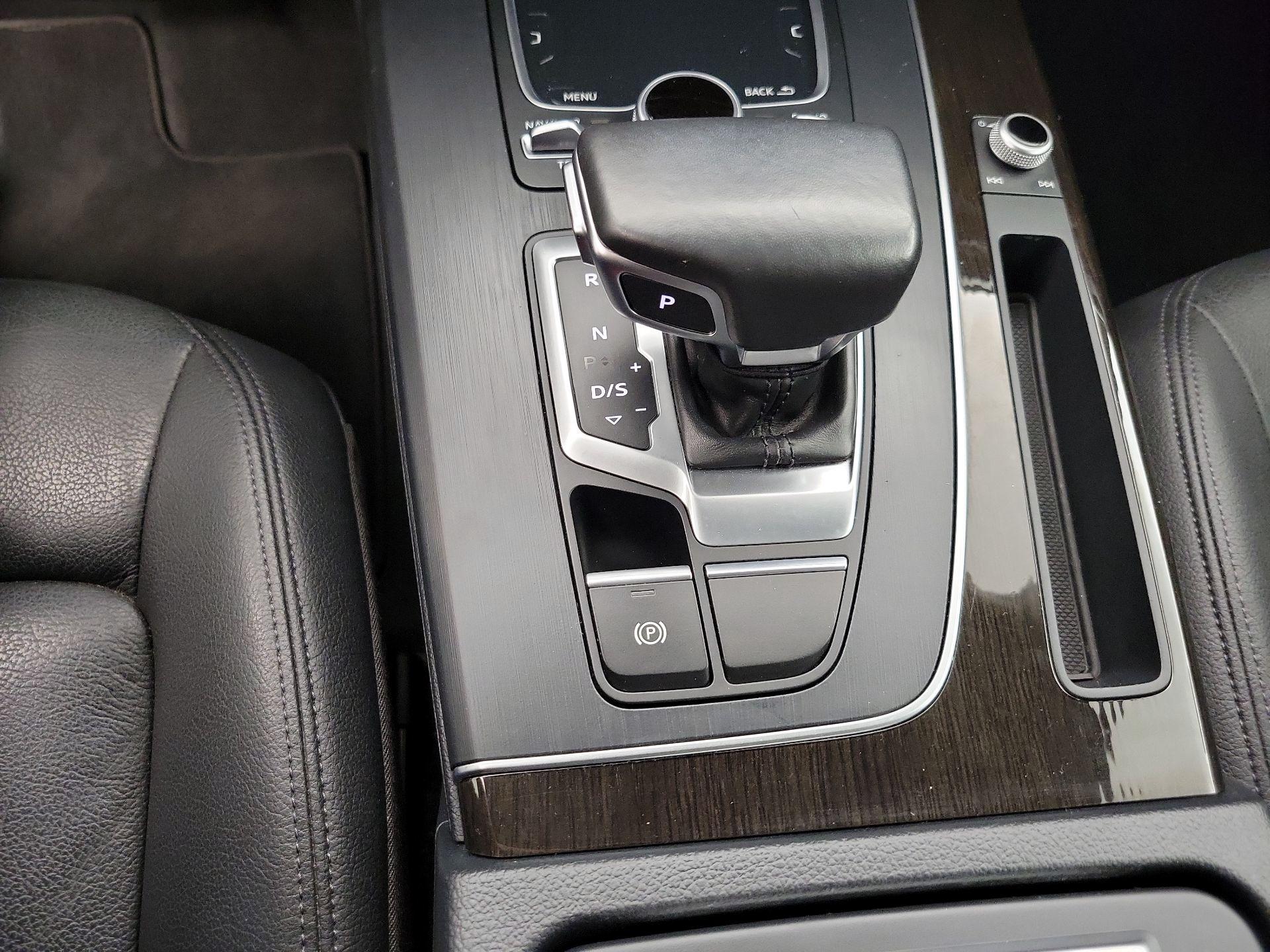 Thumbnail: 2018 Audi Q5 - 18