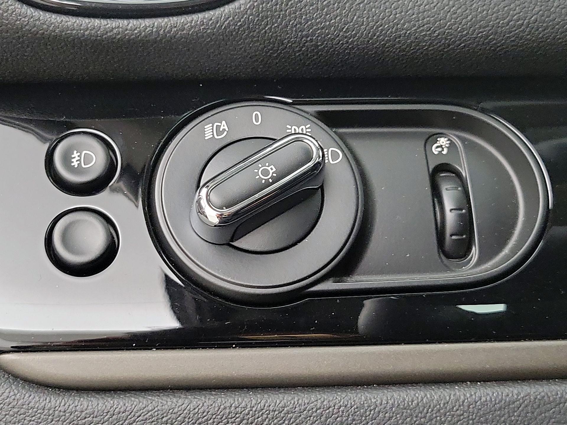 Thumbnail: 2019 MINI Cooper Countryman - 13