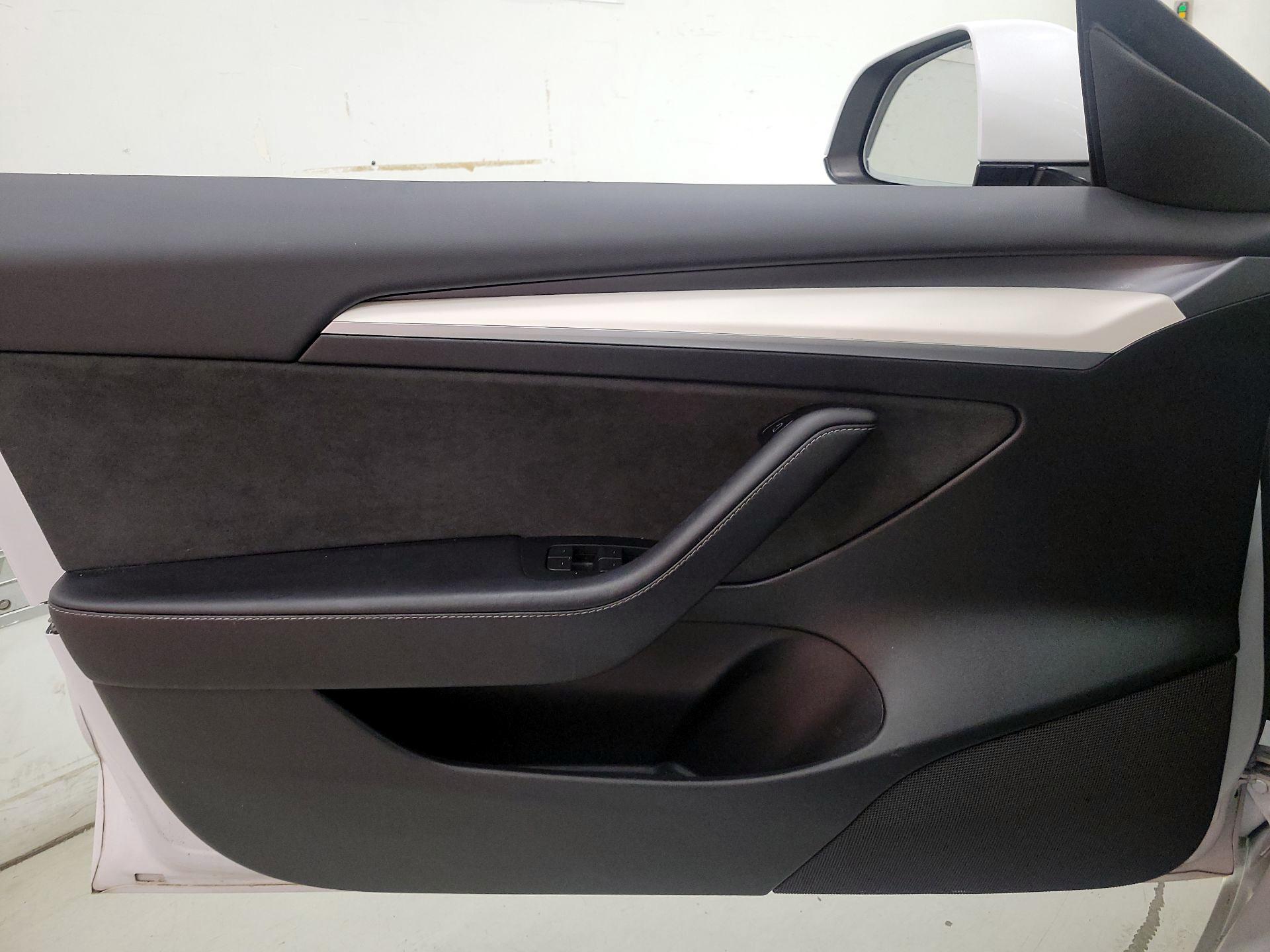 Thumbnail: 2023 Tesla Model 3 - 12