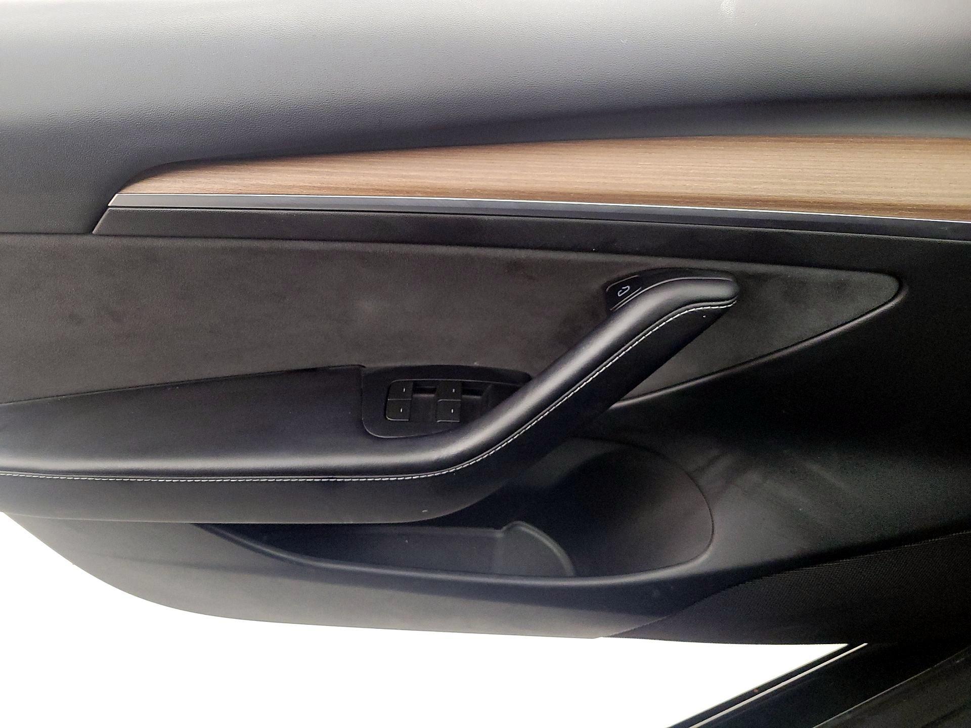 Thumbnail: 2023 Tesla Model 3 - 12