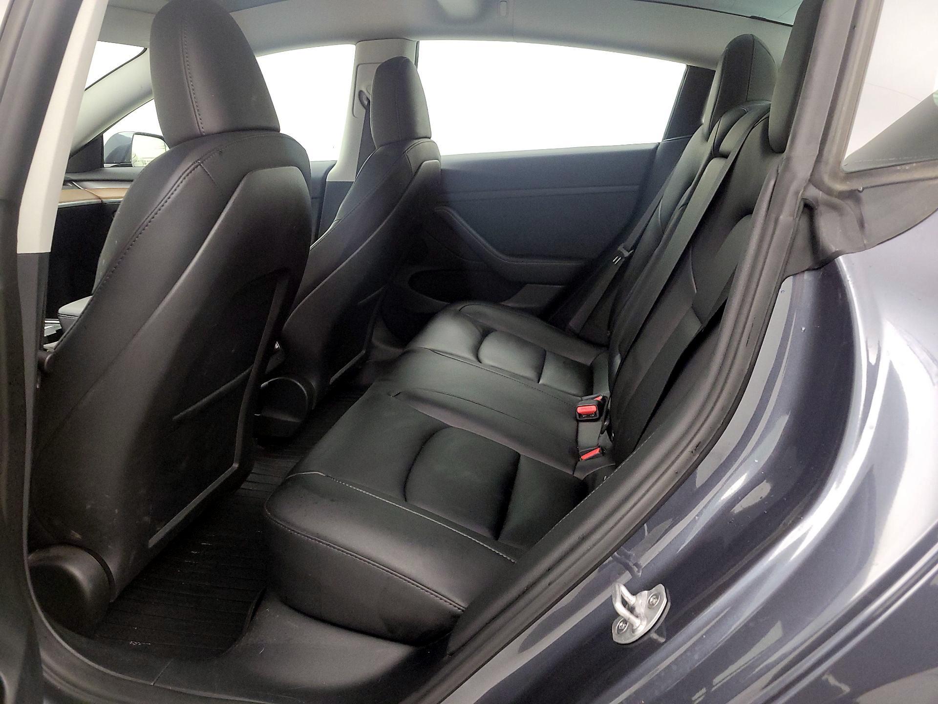 Thumbnail: 2023 Tesla Model 3 - 20