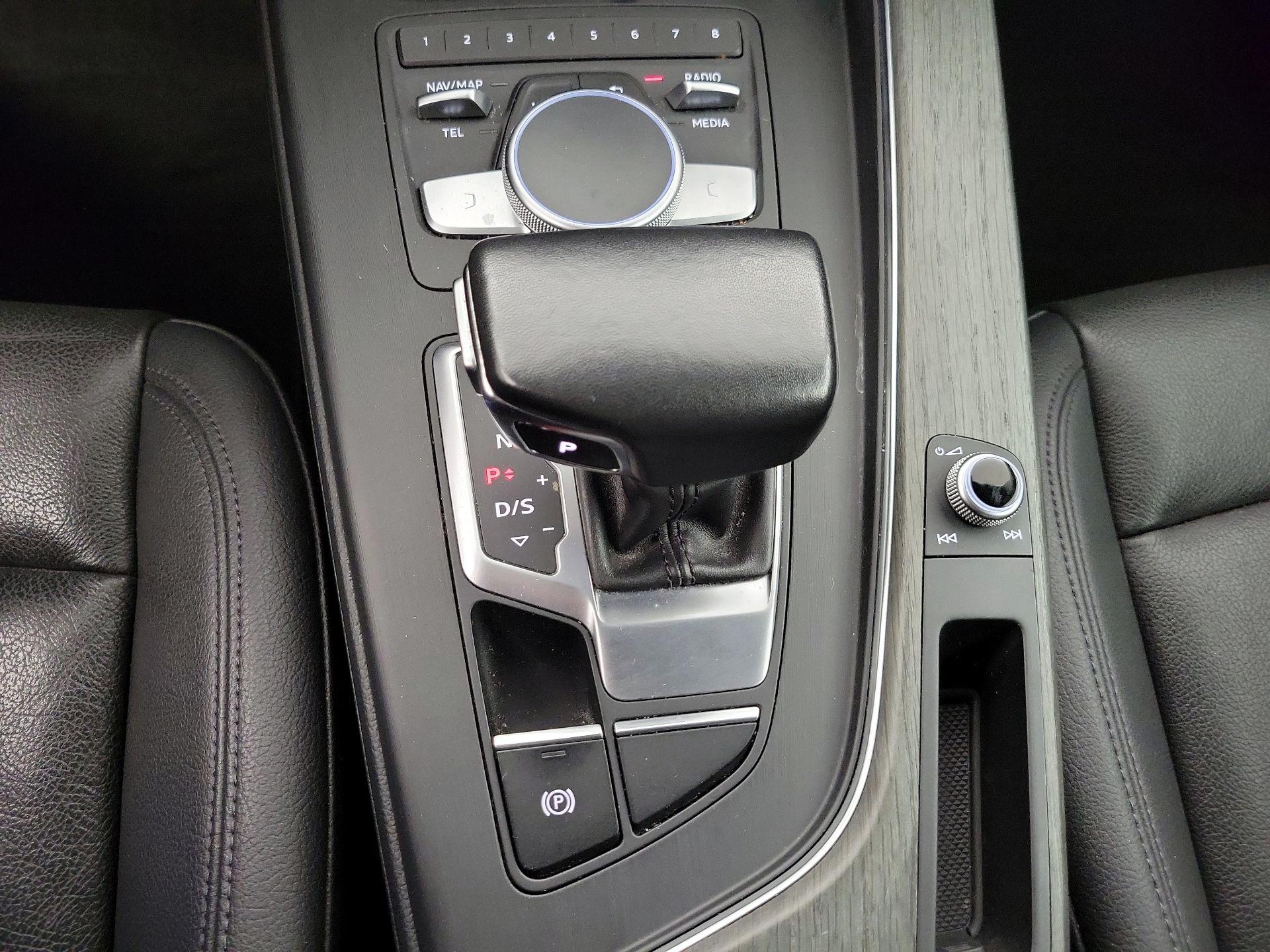 Thumbnail: 2018 Audi A4 - 18