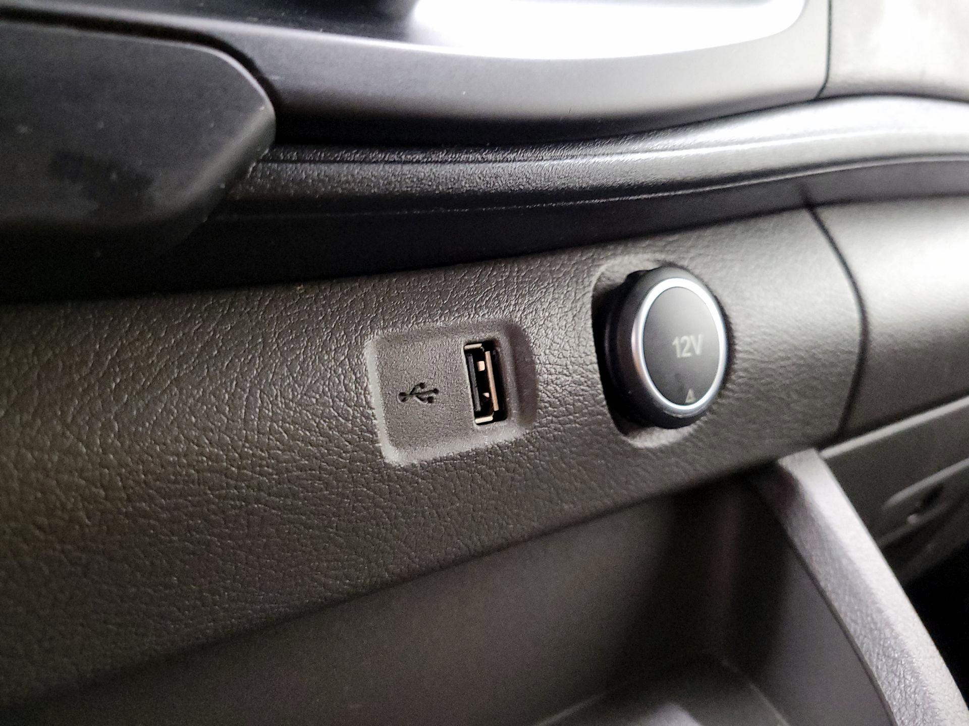 Thumbnail: 2020 Ford Transit Series - 18