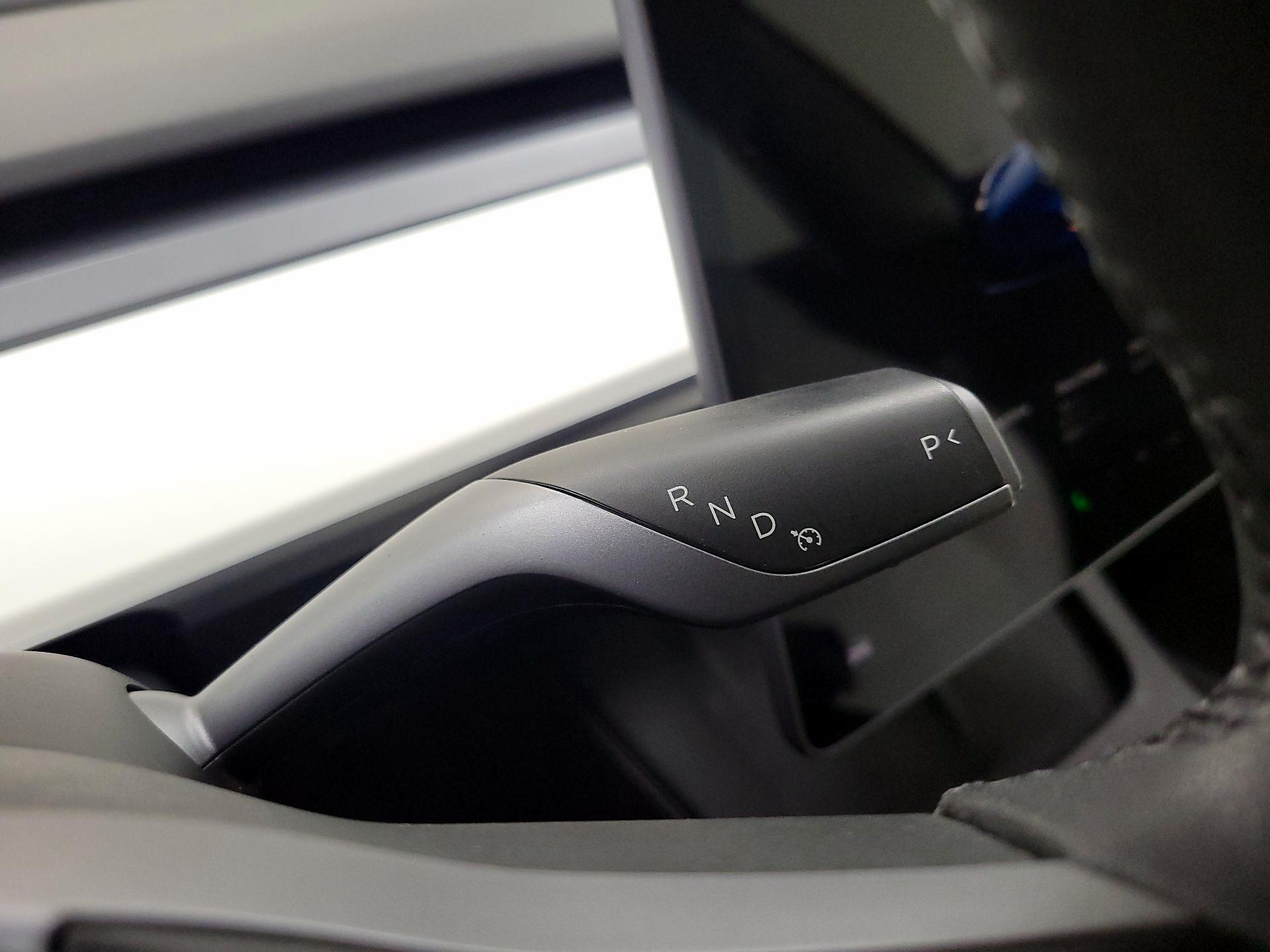 Thumbnail: 2022 Tesla Model 3 - 17