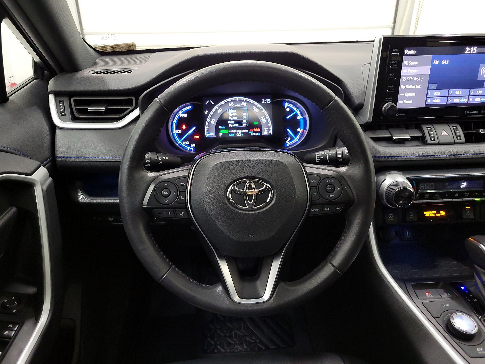 Thumbnail: 2020 Toyota RAV4 - 10