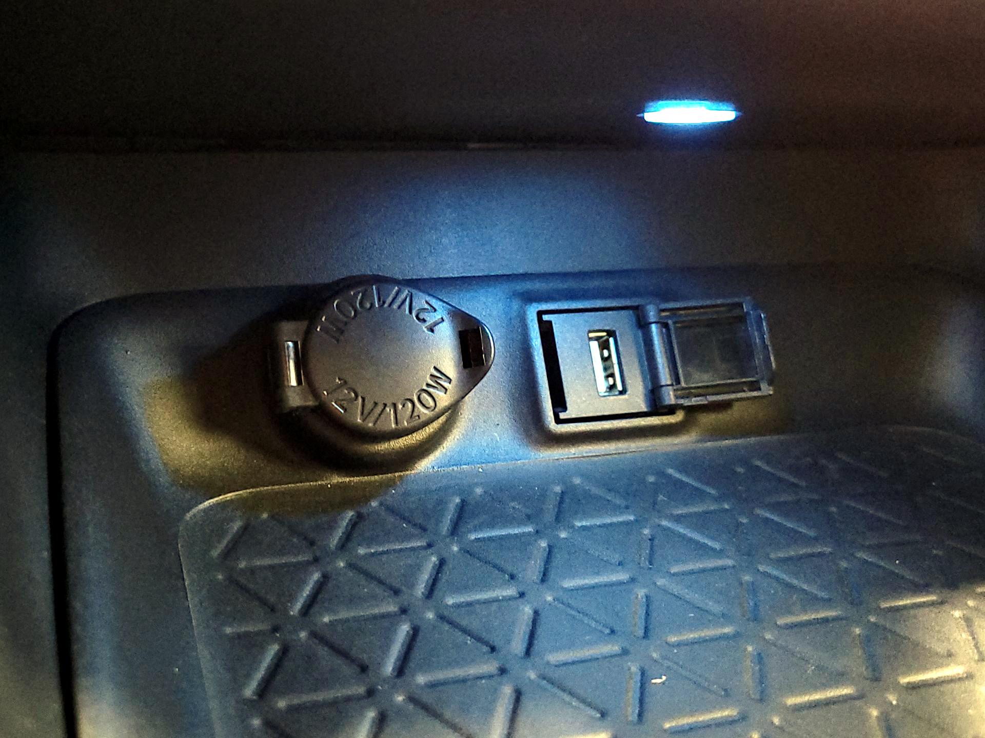 Thumbnail: 2020 Toyota RAV4 - 18