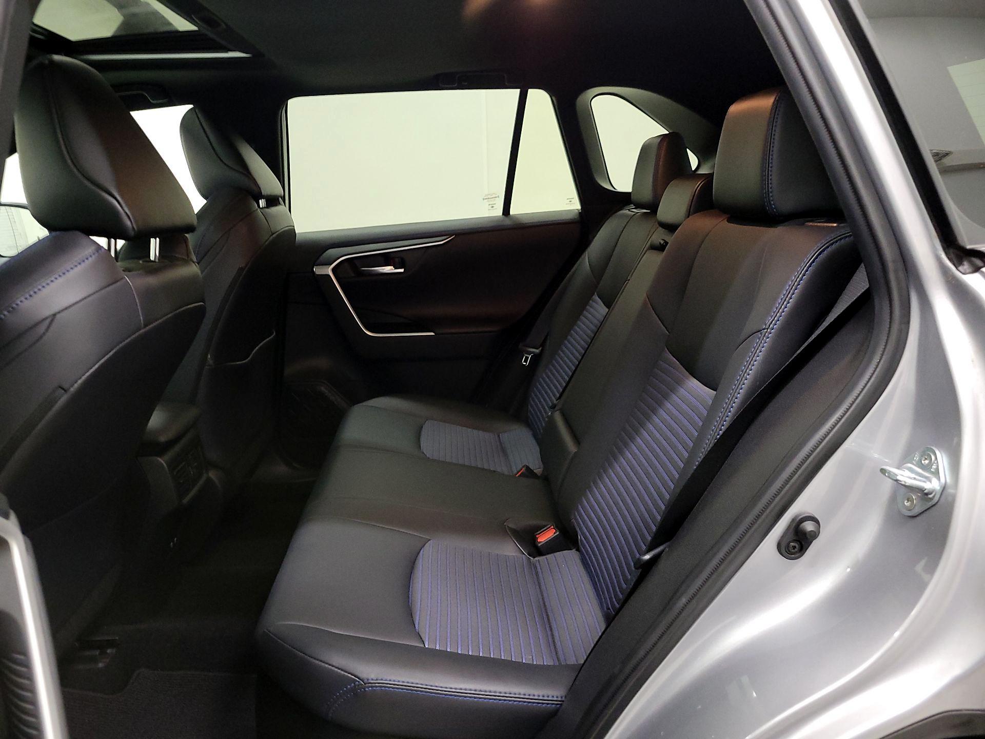 Thumbnail: 2020 Toyota RAV4 - 20