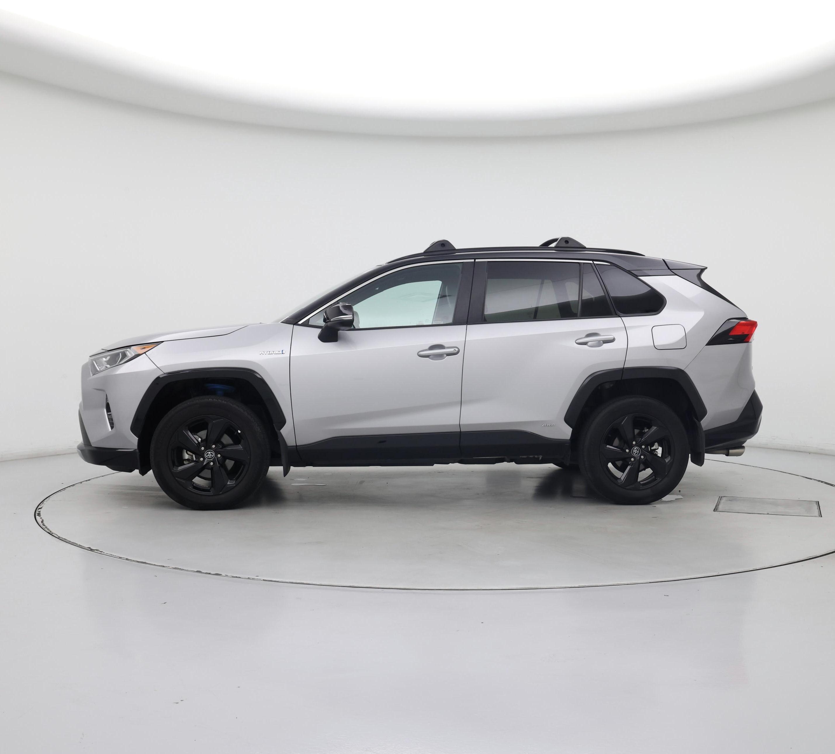 Thumbnail: 2020 Toyota RAV4 - 3