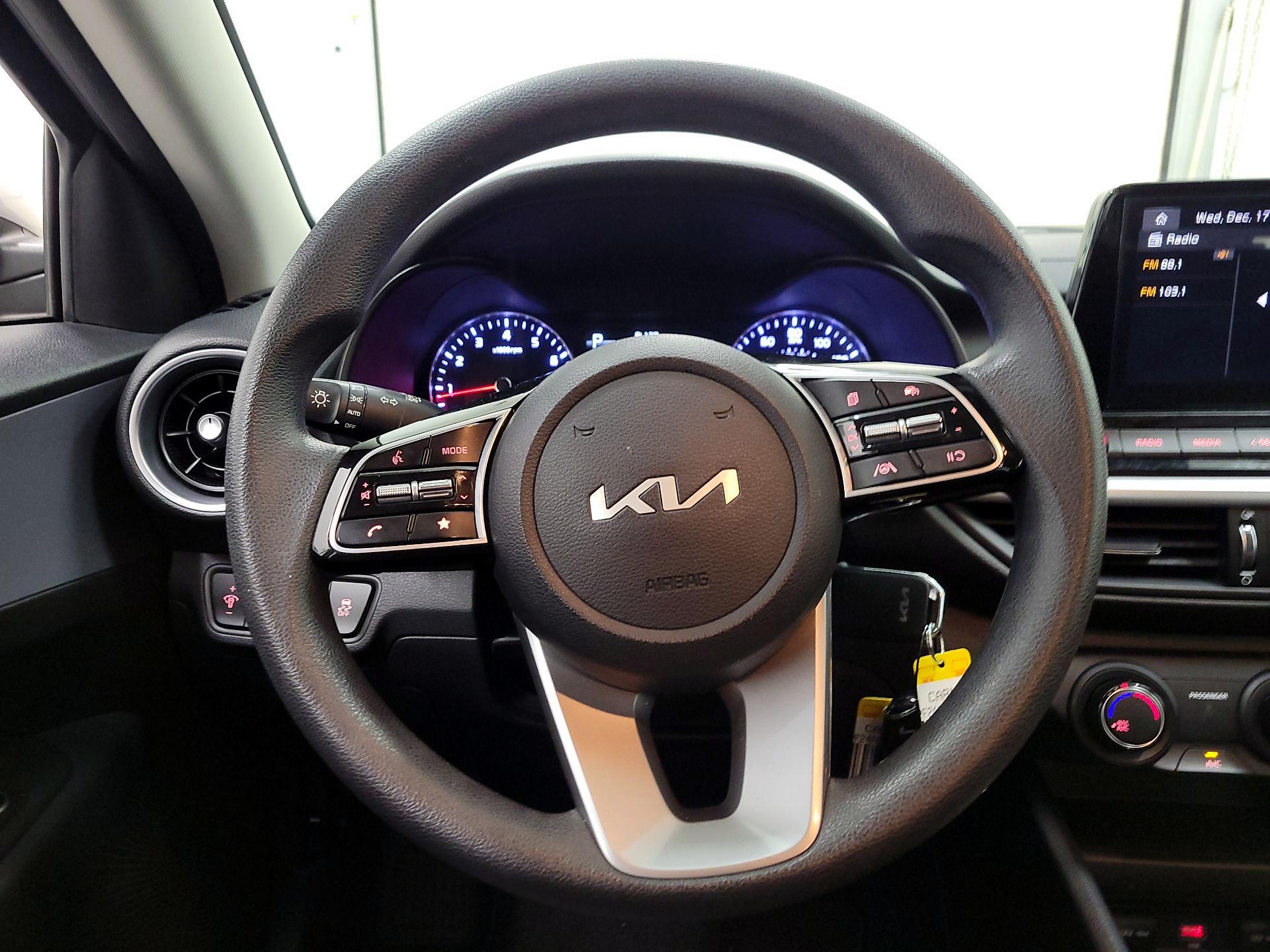 Thumbnail: 2023 Kia Forte - 10