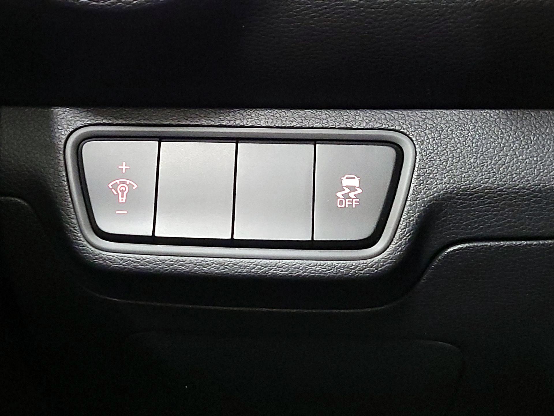 Thumbnail: 2023 Kia Forte - 13