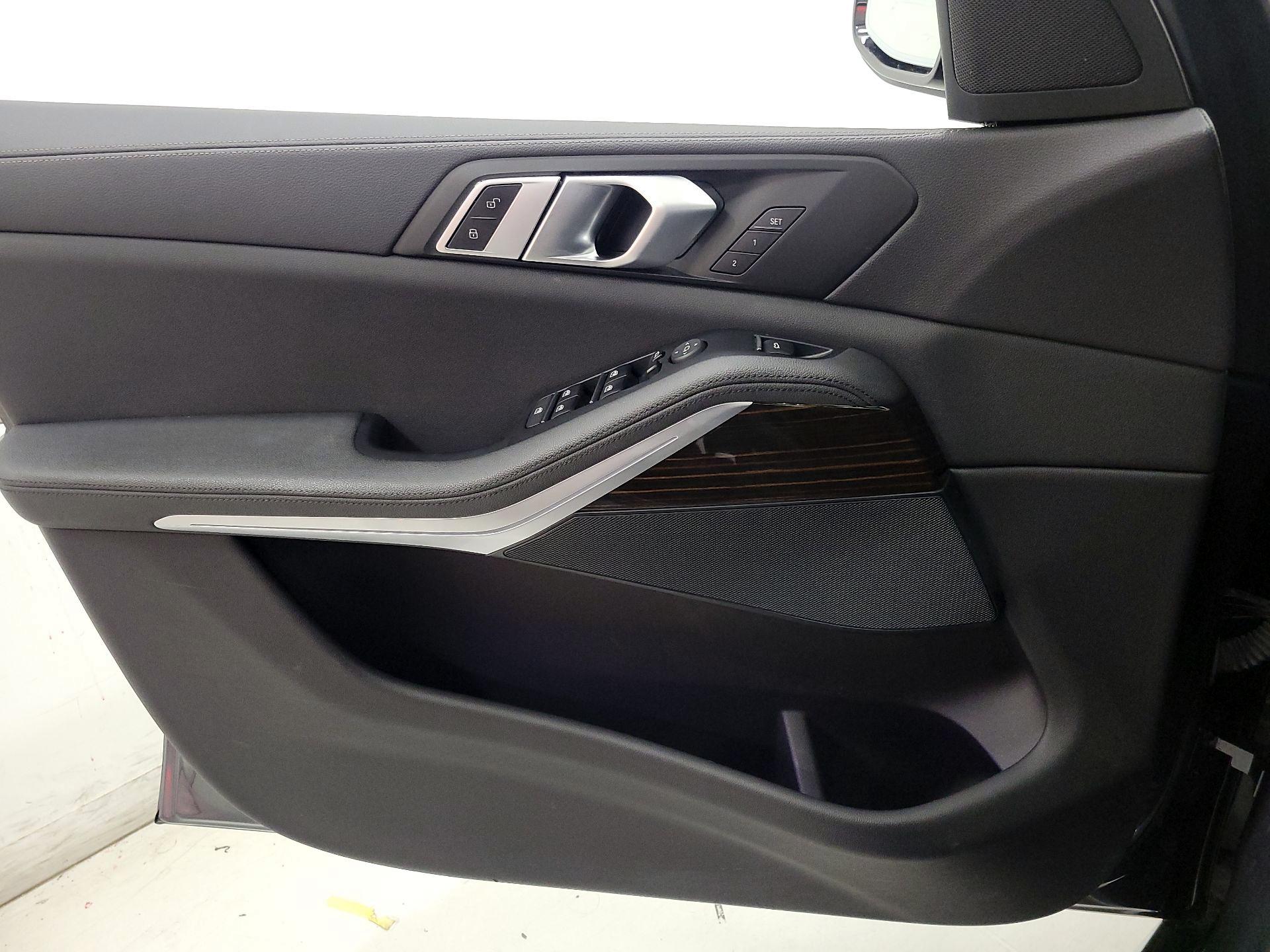 Thumbnail: 2021 BMW X5 - 12