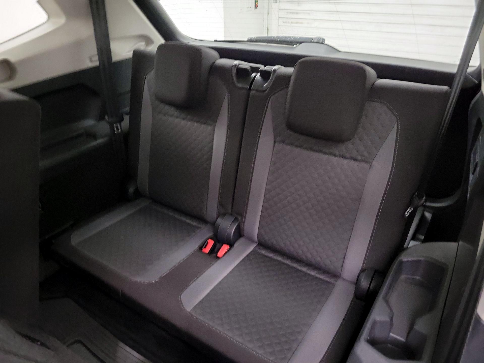 Thumbnail: 2019 Volkswagen Tiguan - 20