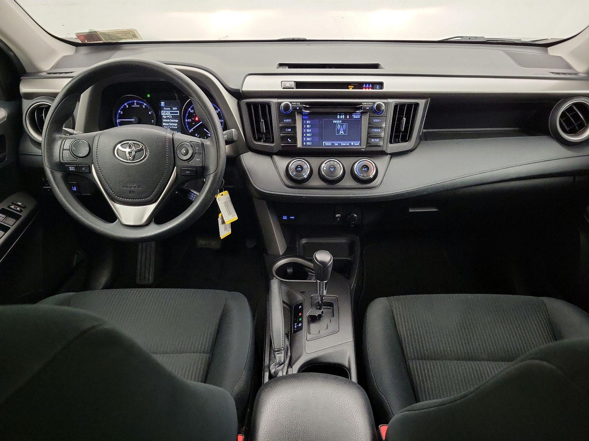 Thumbnail: 2017 Toyota RAV4 - 9