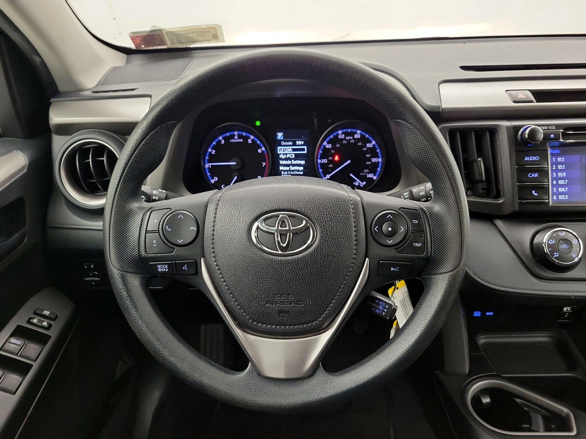Thumbnail: 2017 Toyota RAV4 - 10