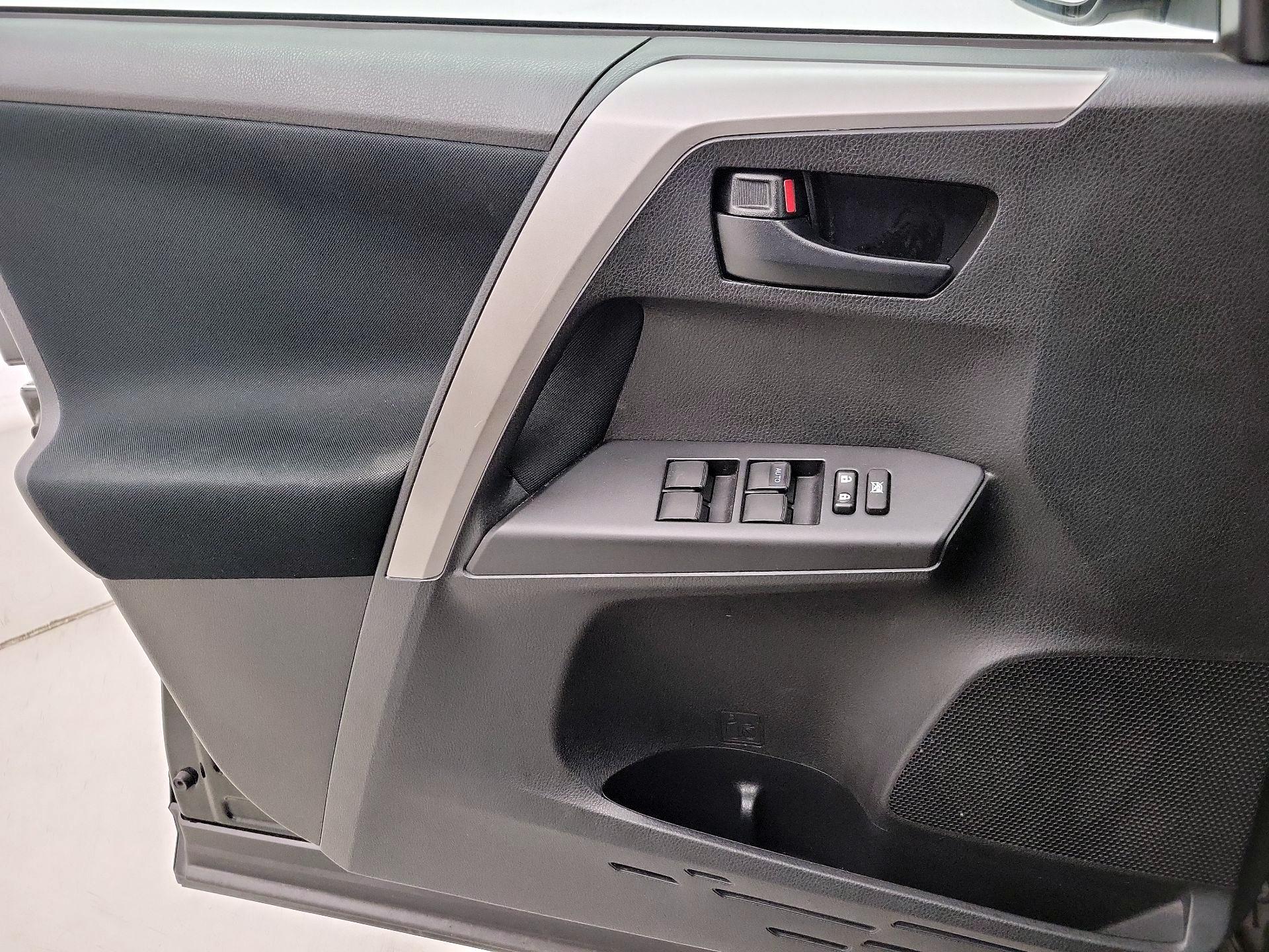 Thumbnail: 2017 Toyota RAV4 - 12