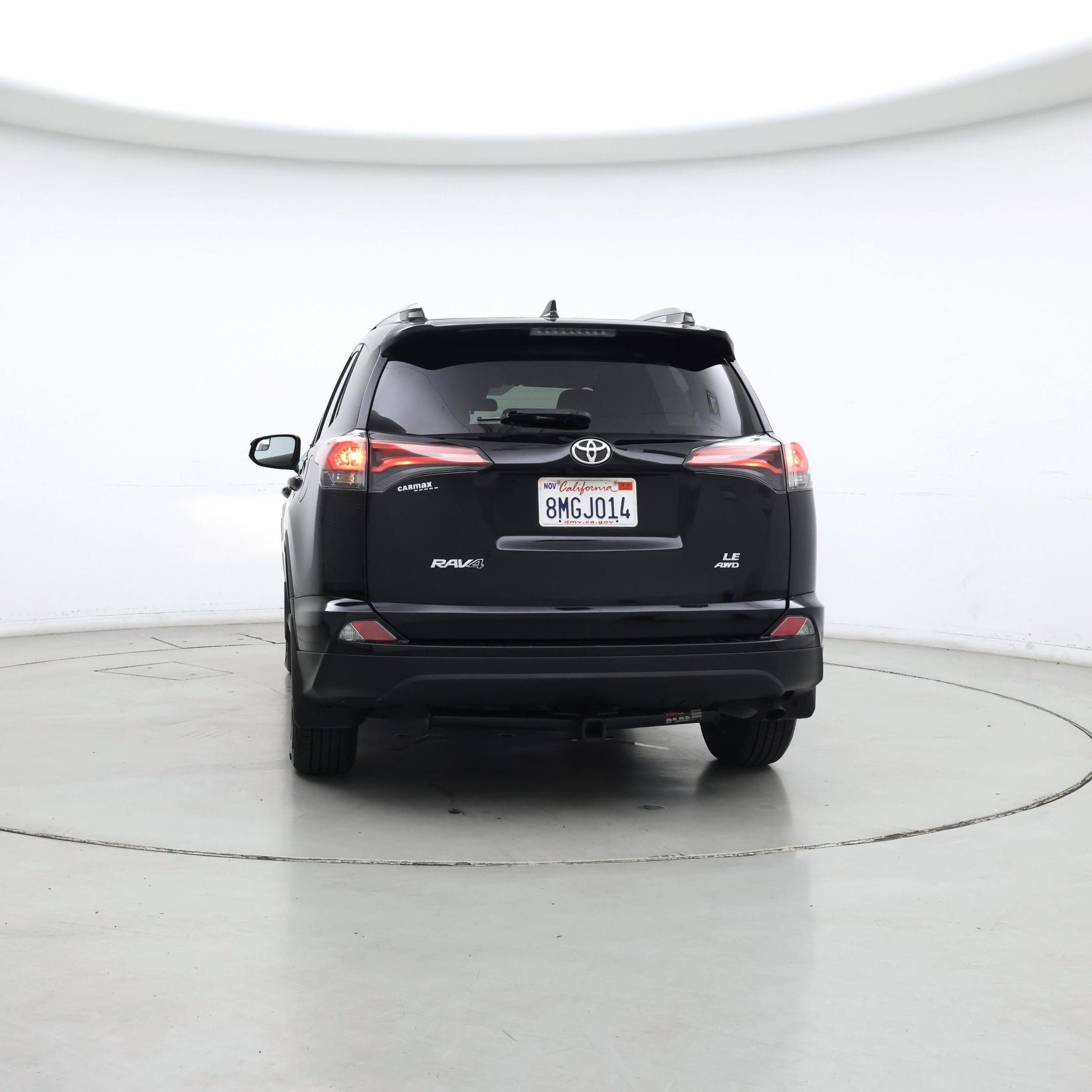 Thumbnail: 2017 Toyota RAV4 - 6