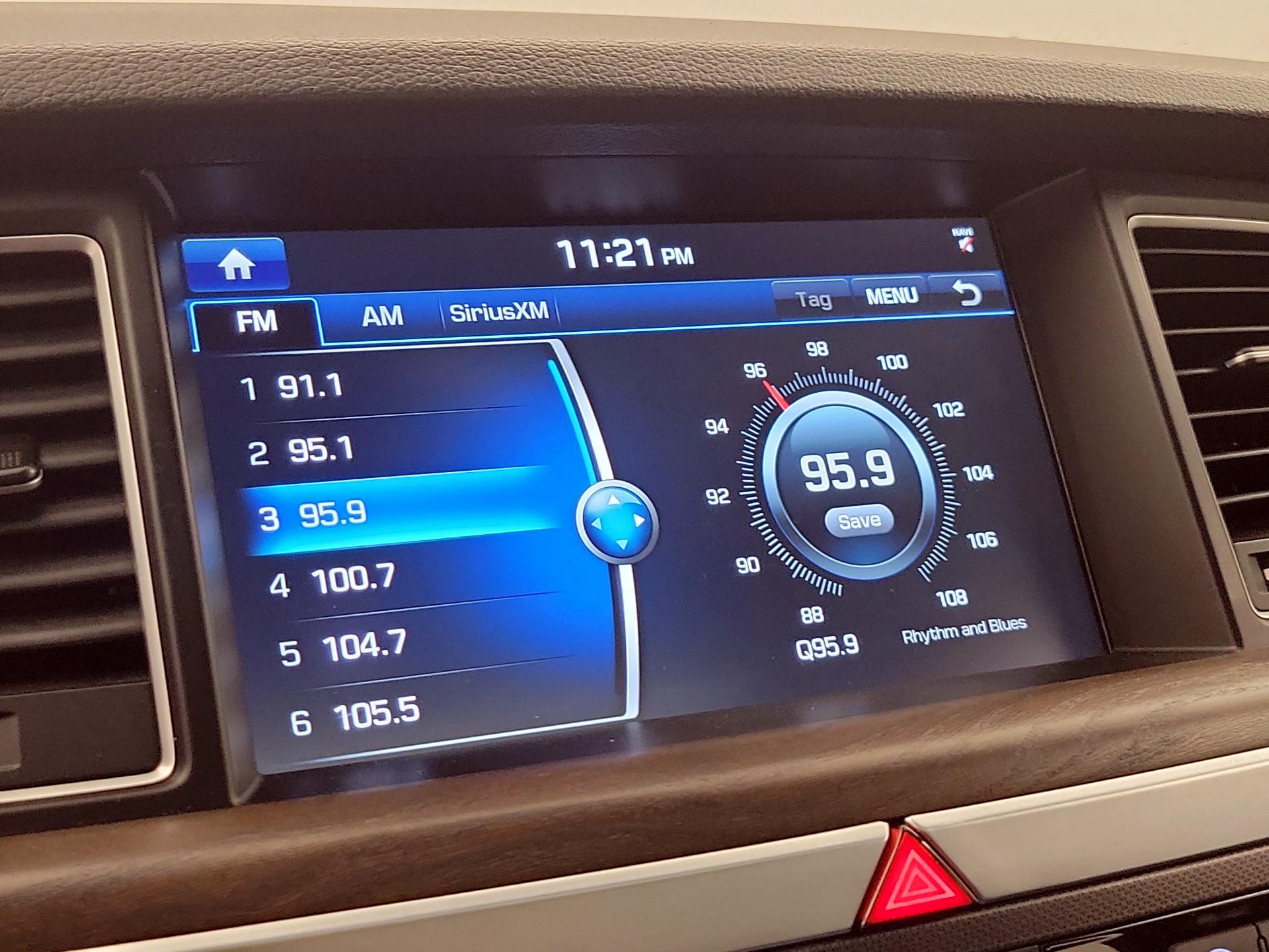 Thumbnail: 2017 Genesis G80 - 16