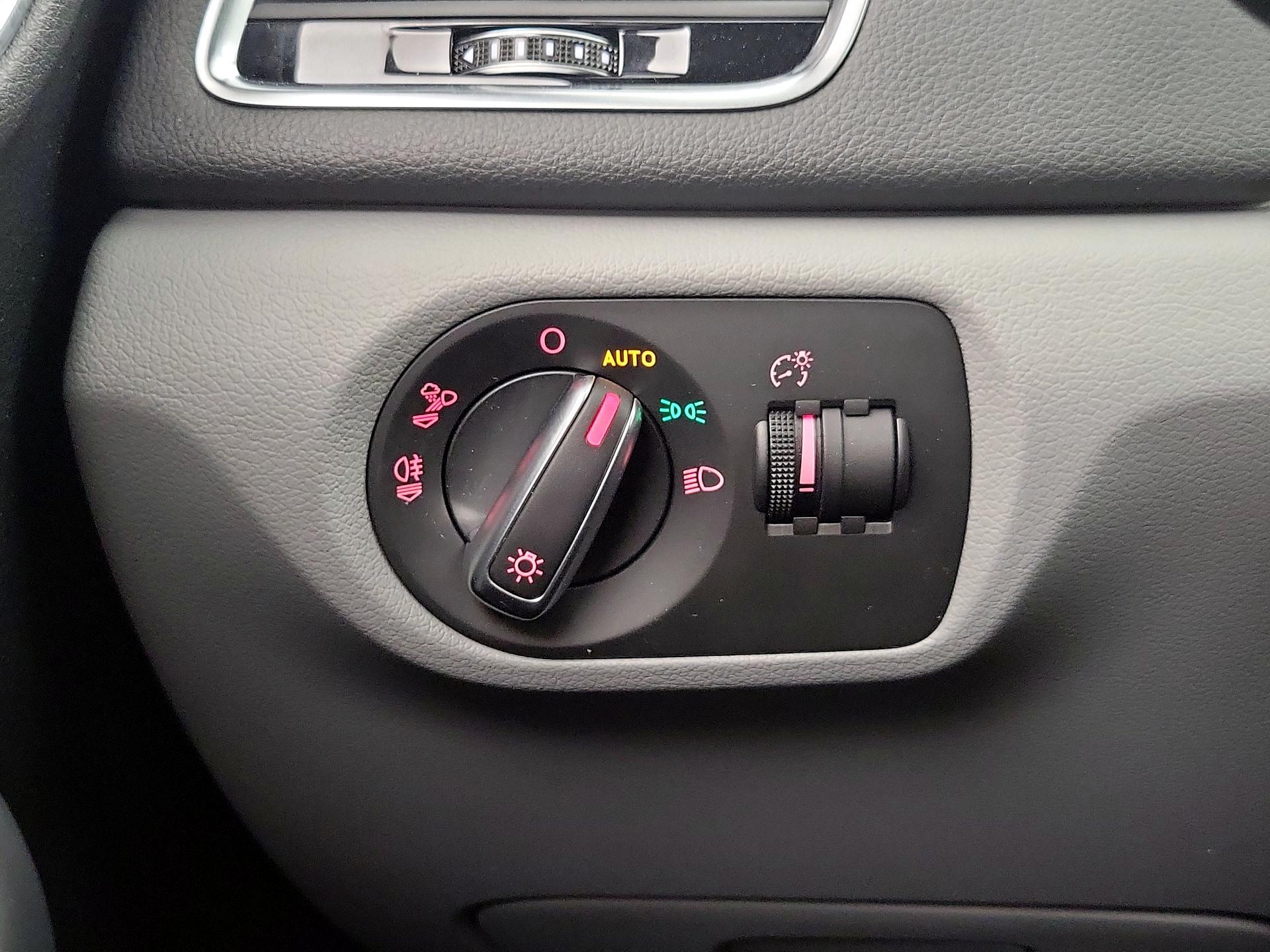 Thumbnail: 2018 Audi Q3 - 13