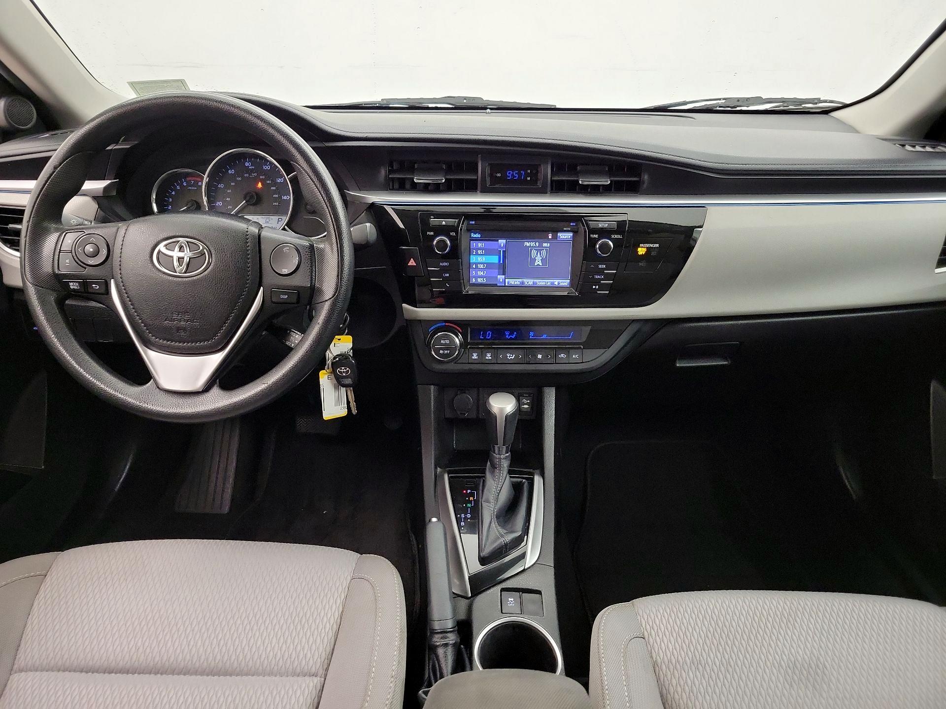 Thumbnail: 2015 Toyota Corolla - 9