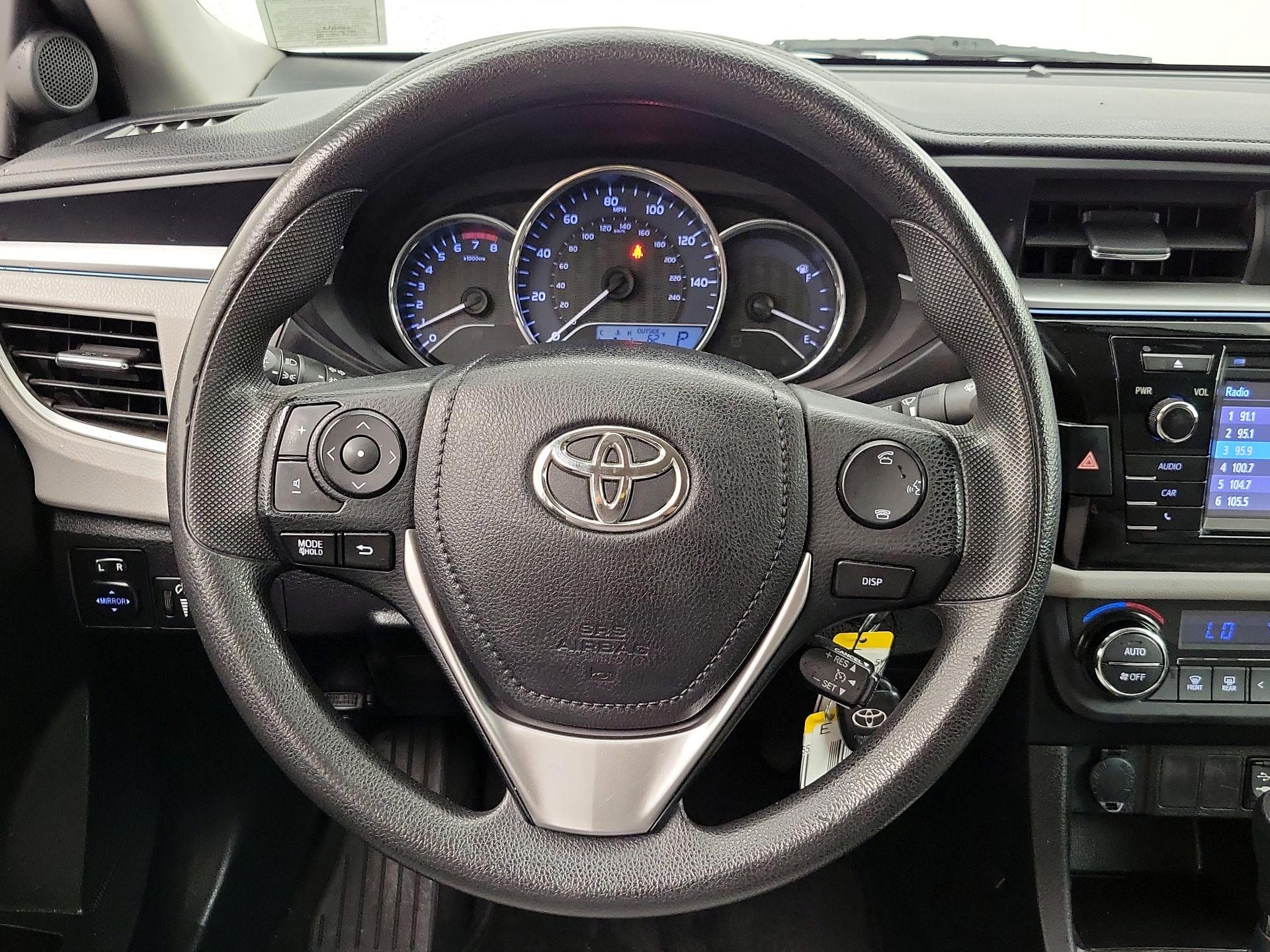 Thumbnail: 2015 Toyota Corolla - 10