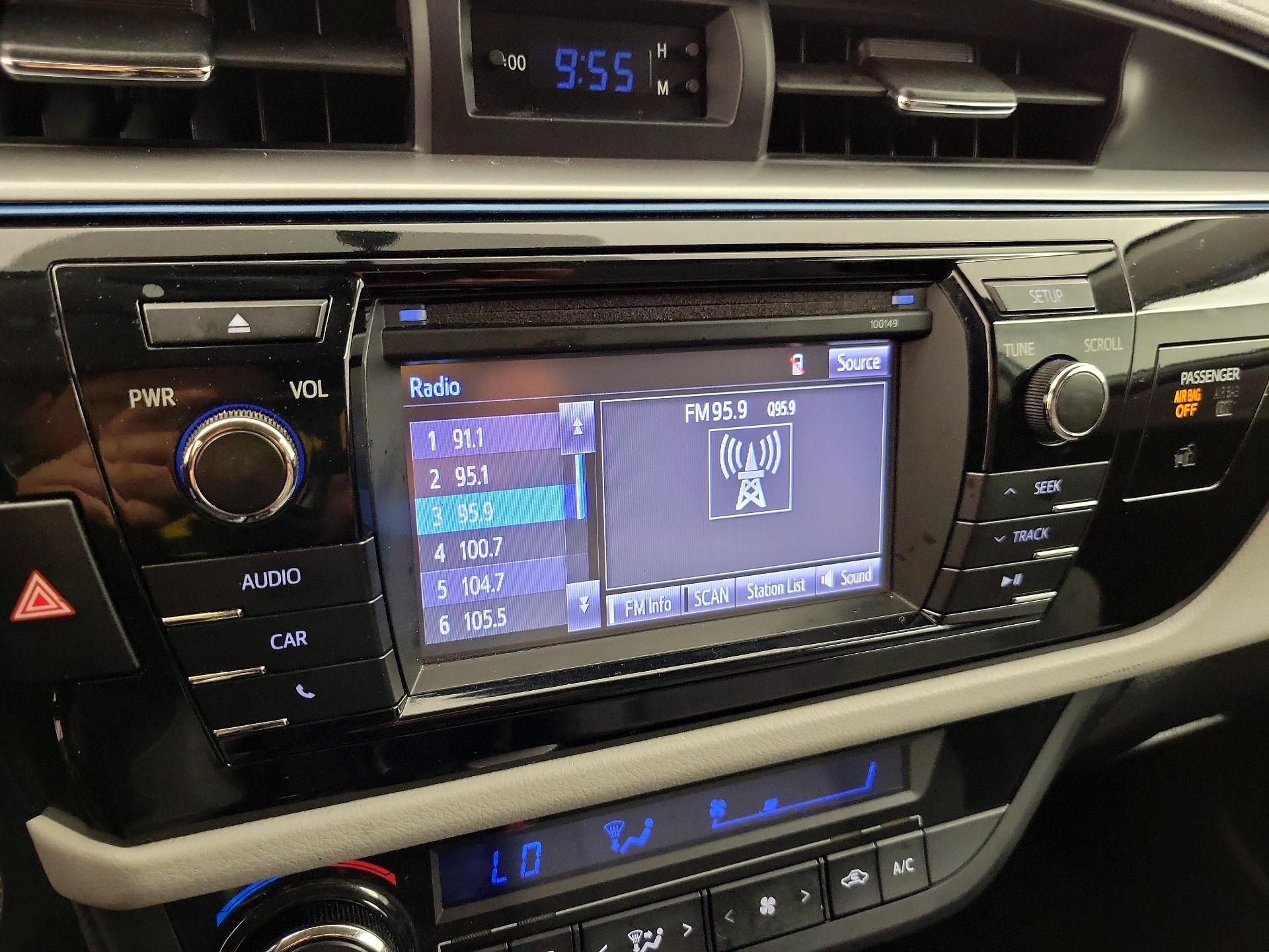 Thumbnail: 2015 Toyota Corolla - 15