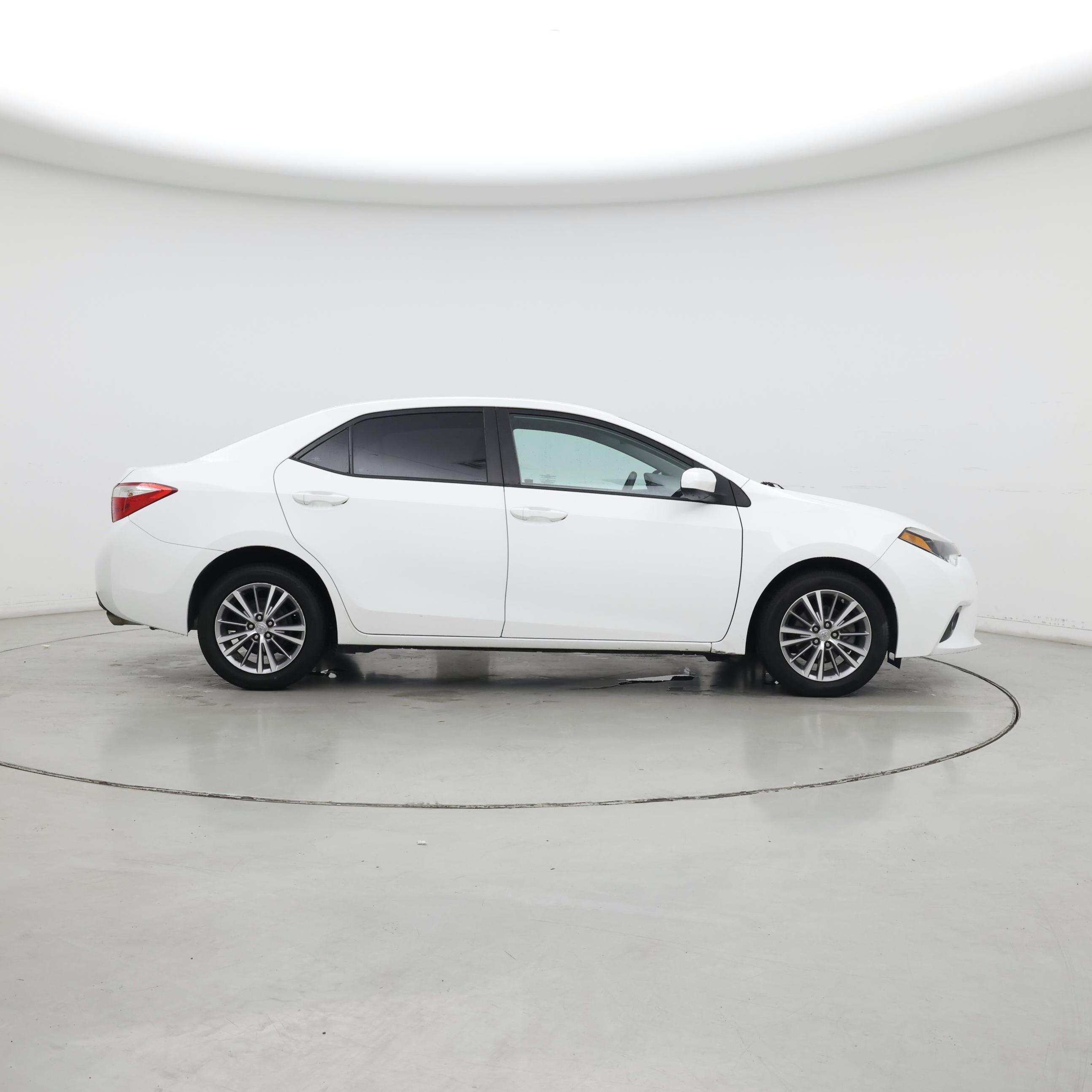 Thumbnail: 2015 Toyota Corolla - 7