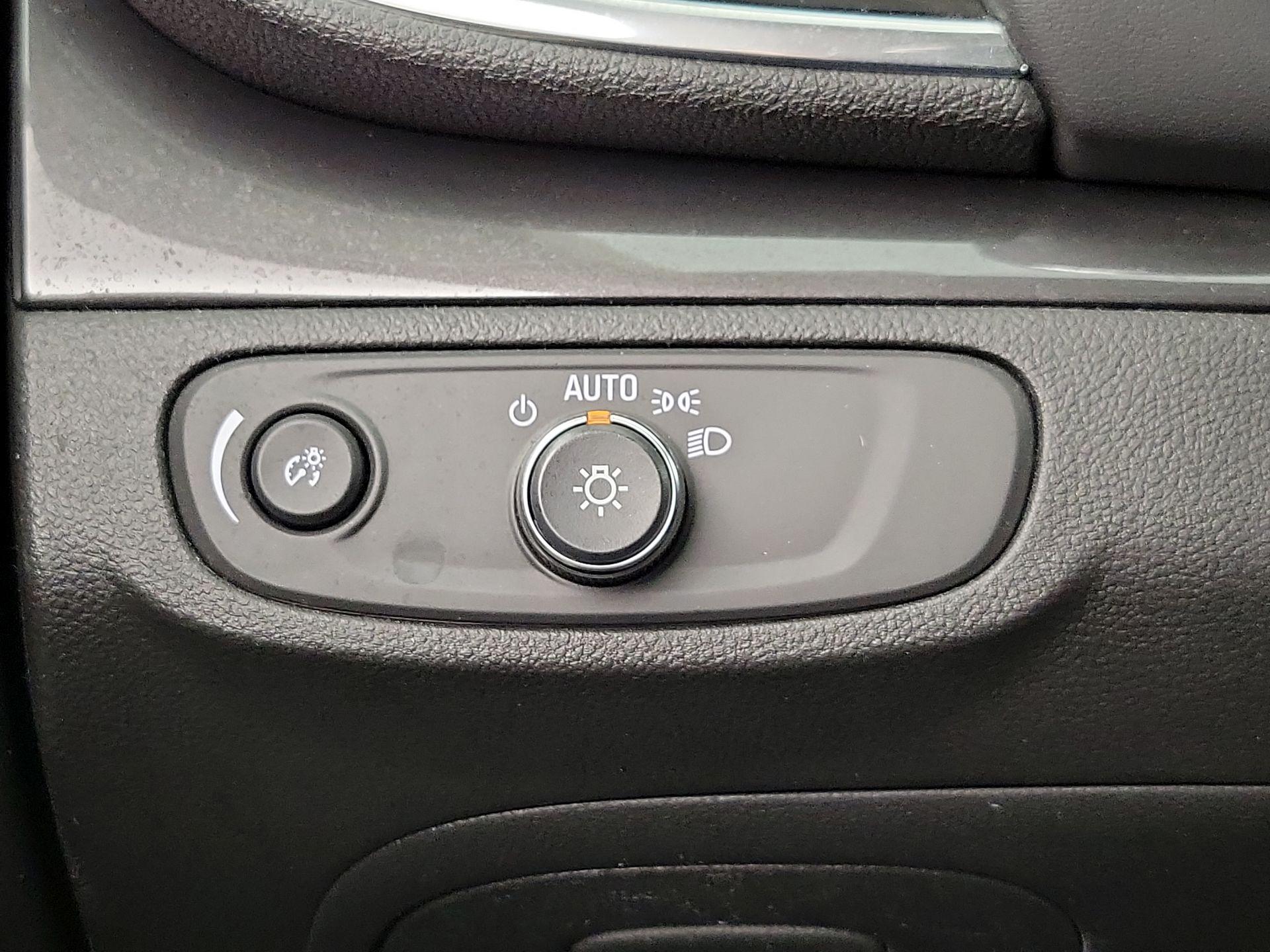 Thumbnail: 2018 Buick Encore - 13