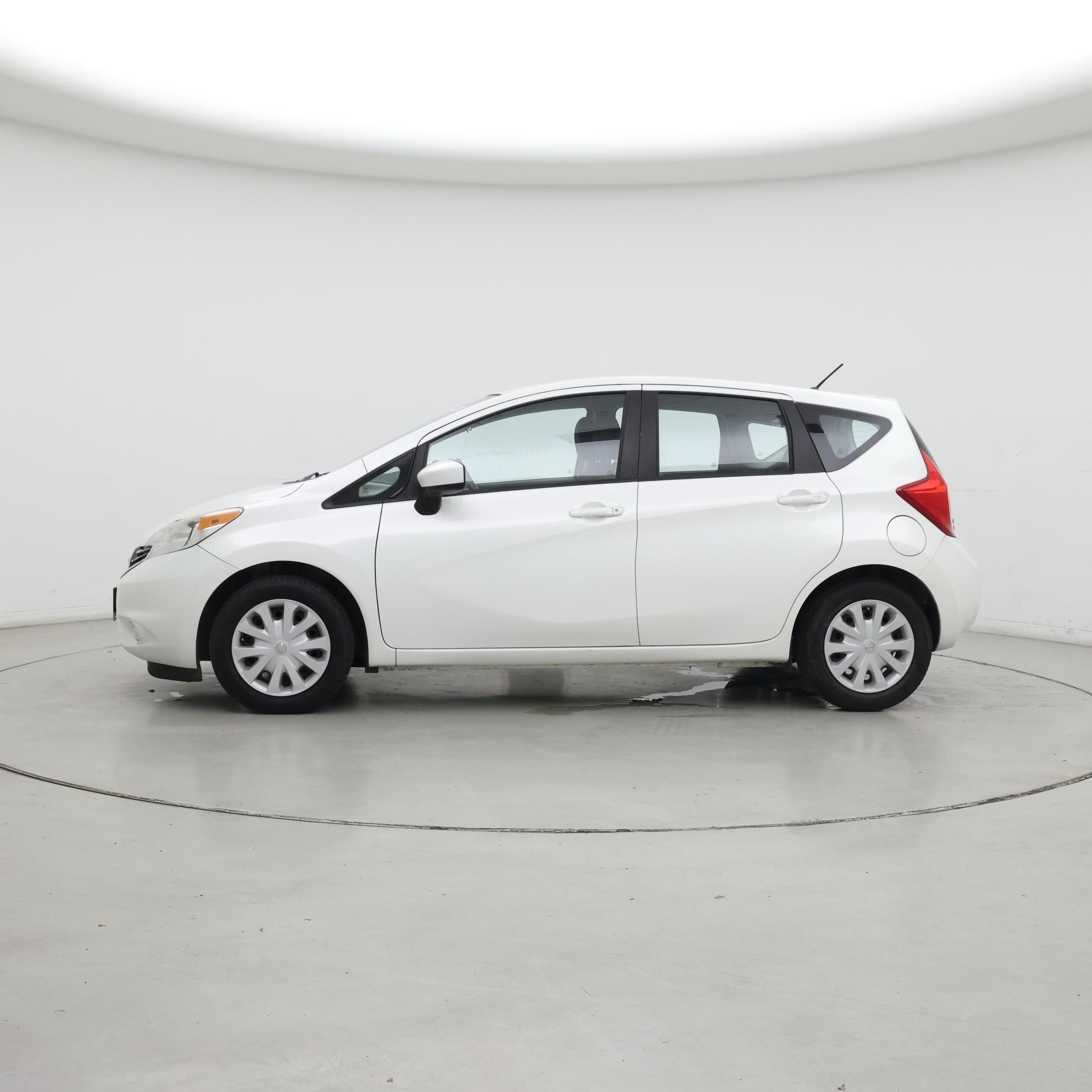 Thumbnail: 2015 Nissan Versa Note - 3