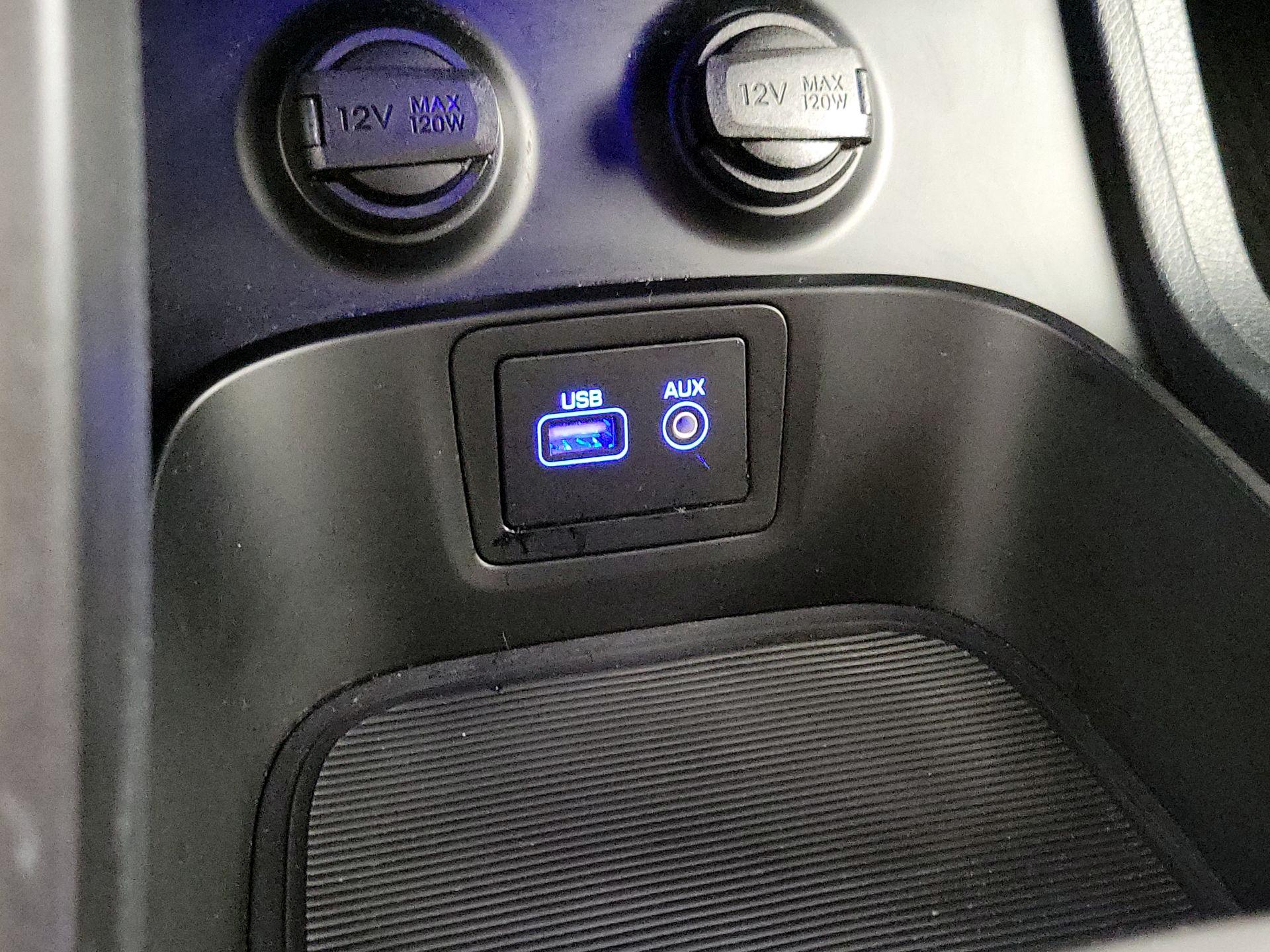 Thumbnail: 2017 Hyundai Santa Fe - 18