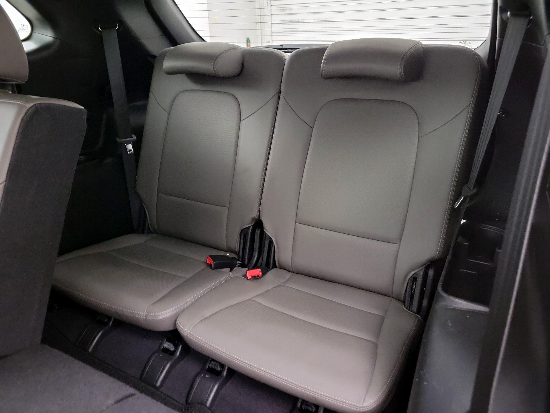 Thumbnail: 2017 Hyundai Santa Fe - 20