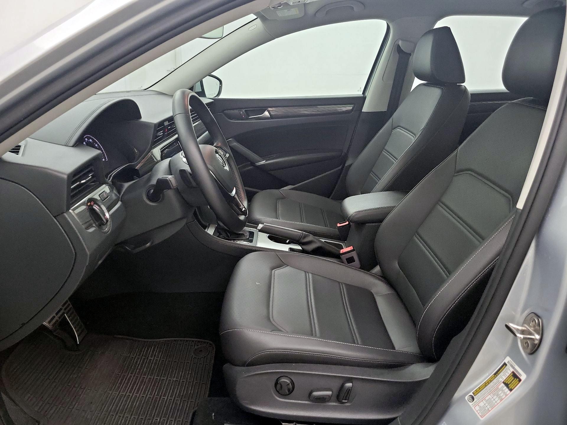 Thumbnail: 2020 Volkswagen Passat - 11