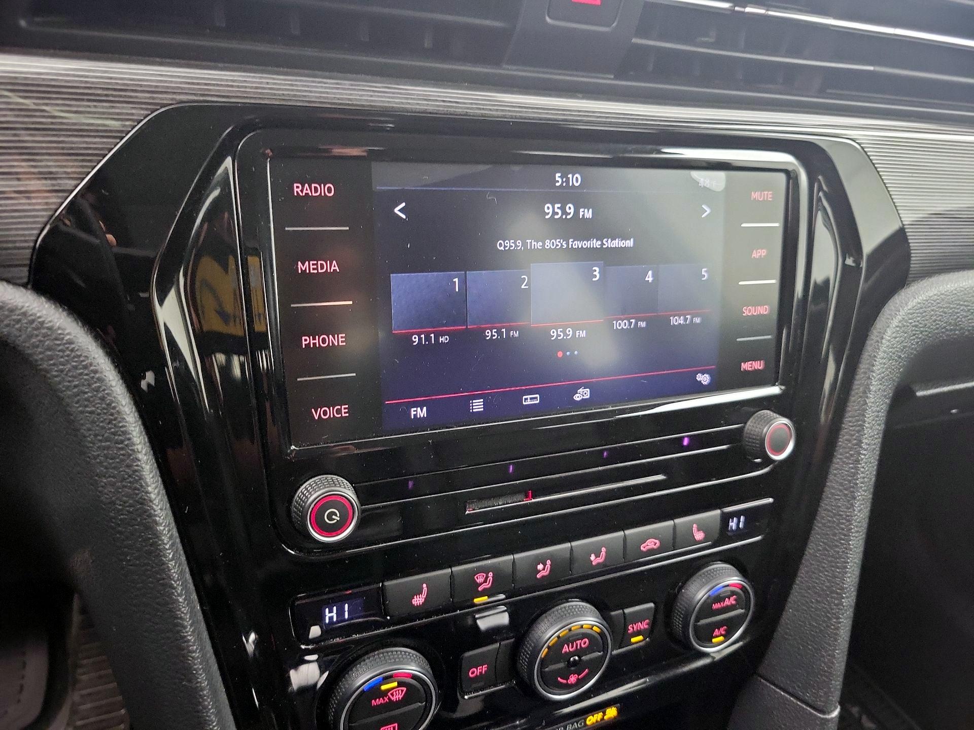 Thumbnail: 2020 Volkswagen Passat - 15