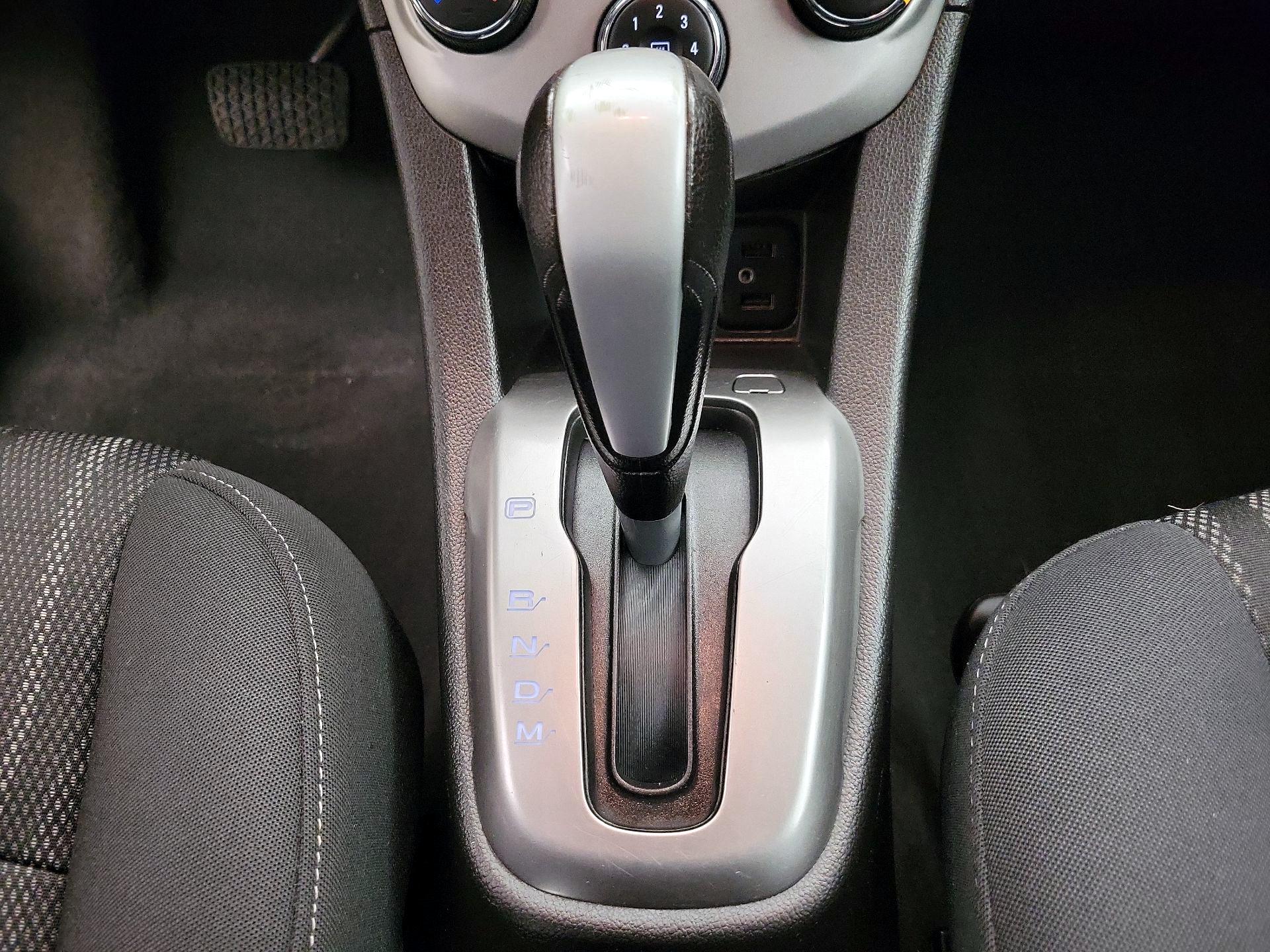 Thumbnail: 2017 Chevrolet Sonic - 17