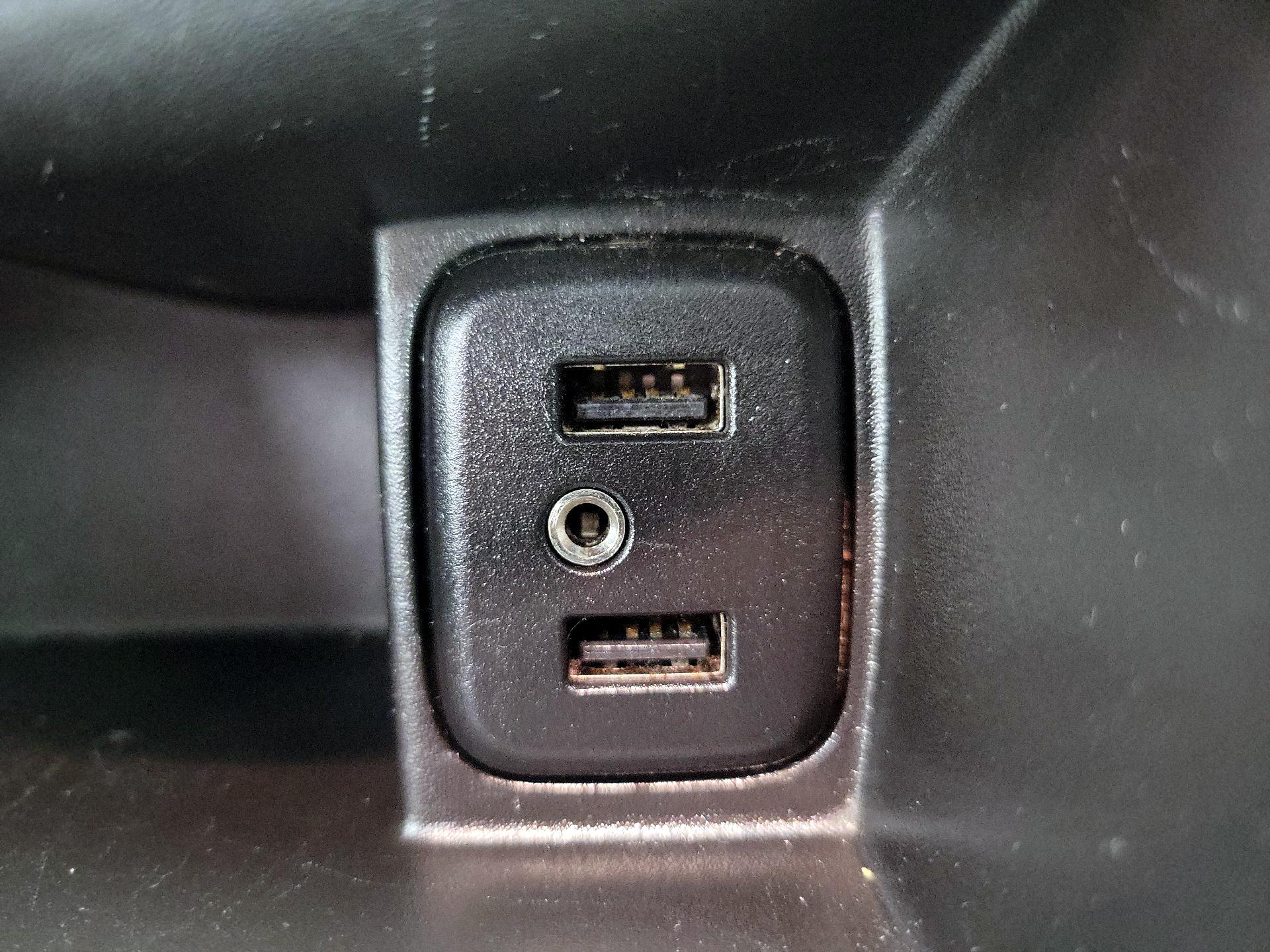 Thumbnail: 2017 Chevrolet Sonic - 18