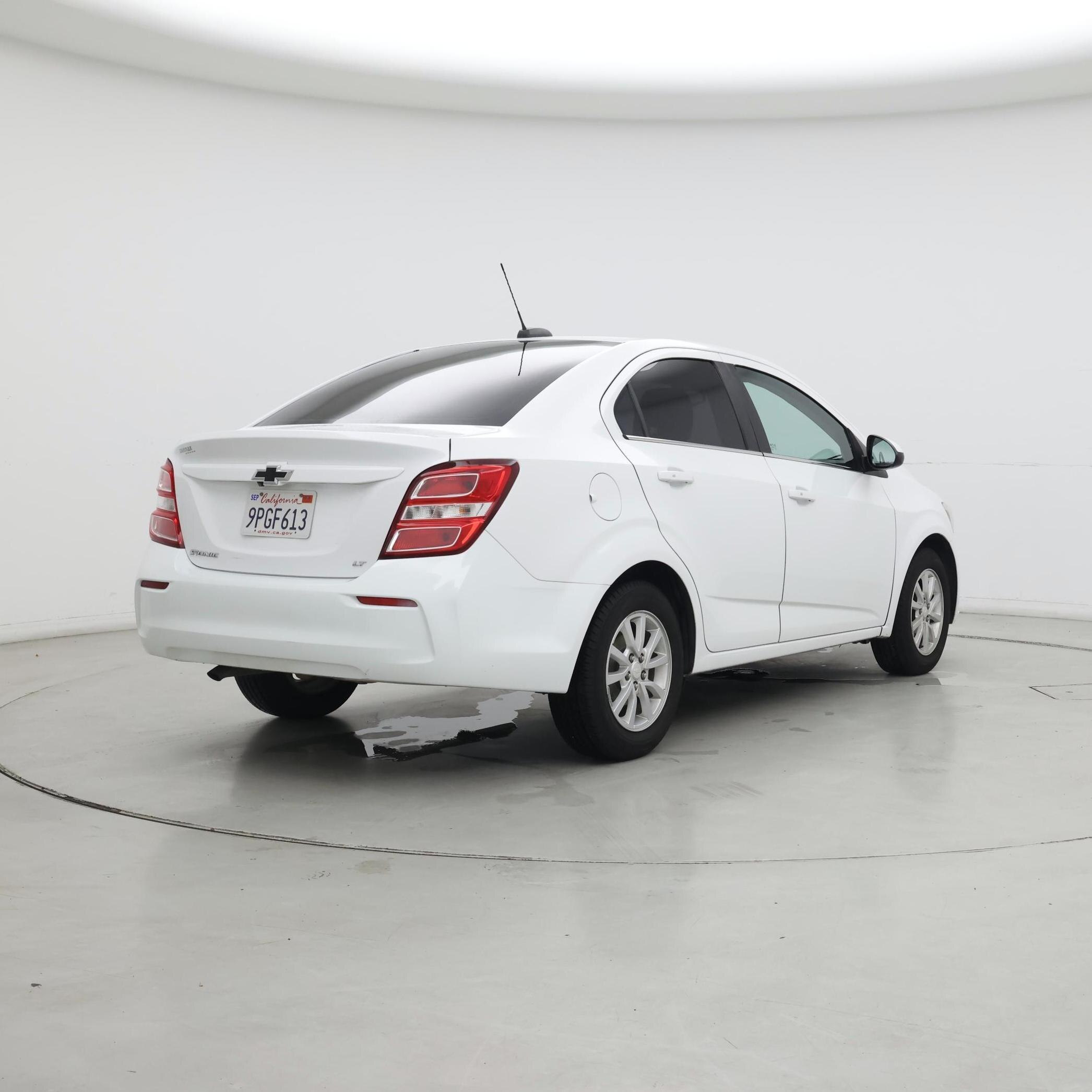 Thumbnail: 2017 Chevrolet Sonic - 8