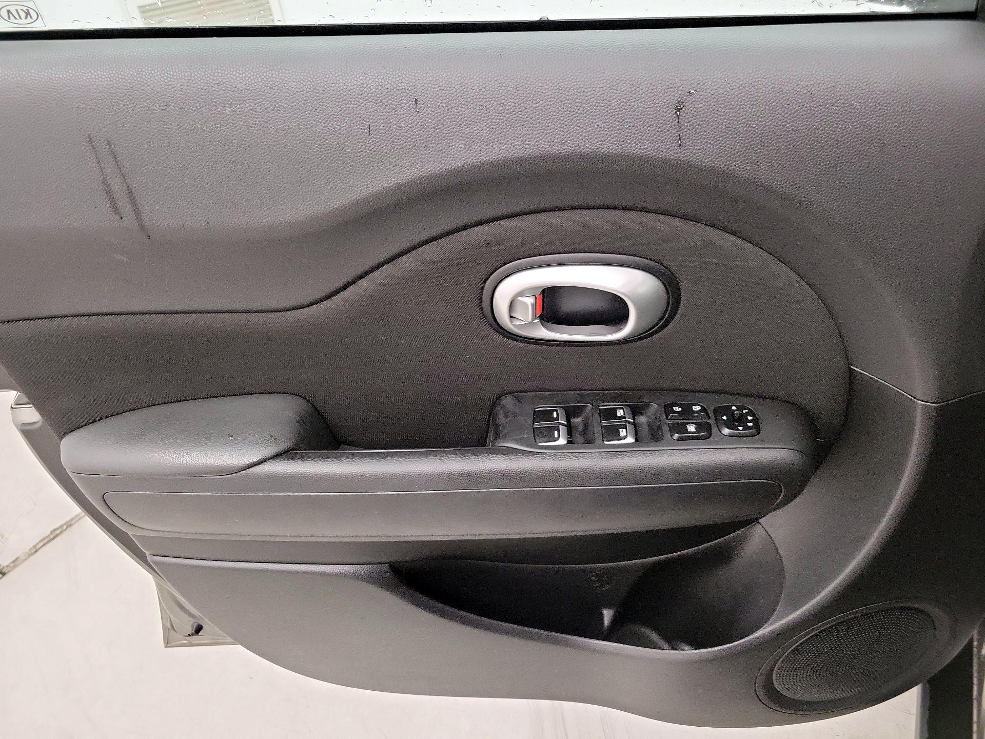 Thumbnail: 2019 Kia Soul - 12