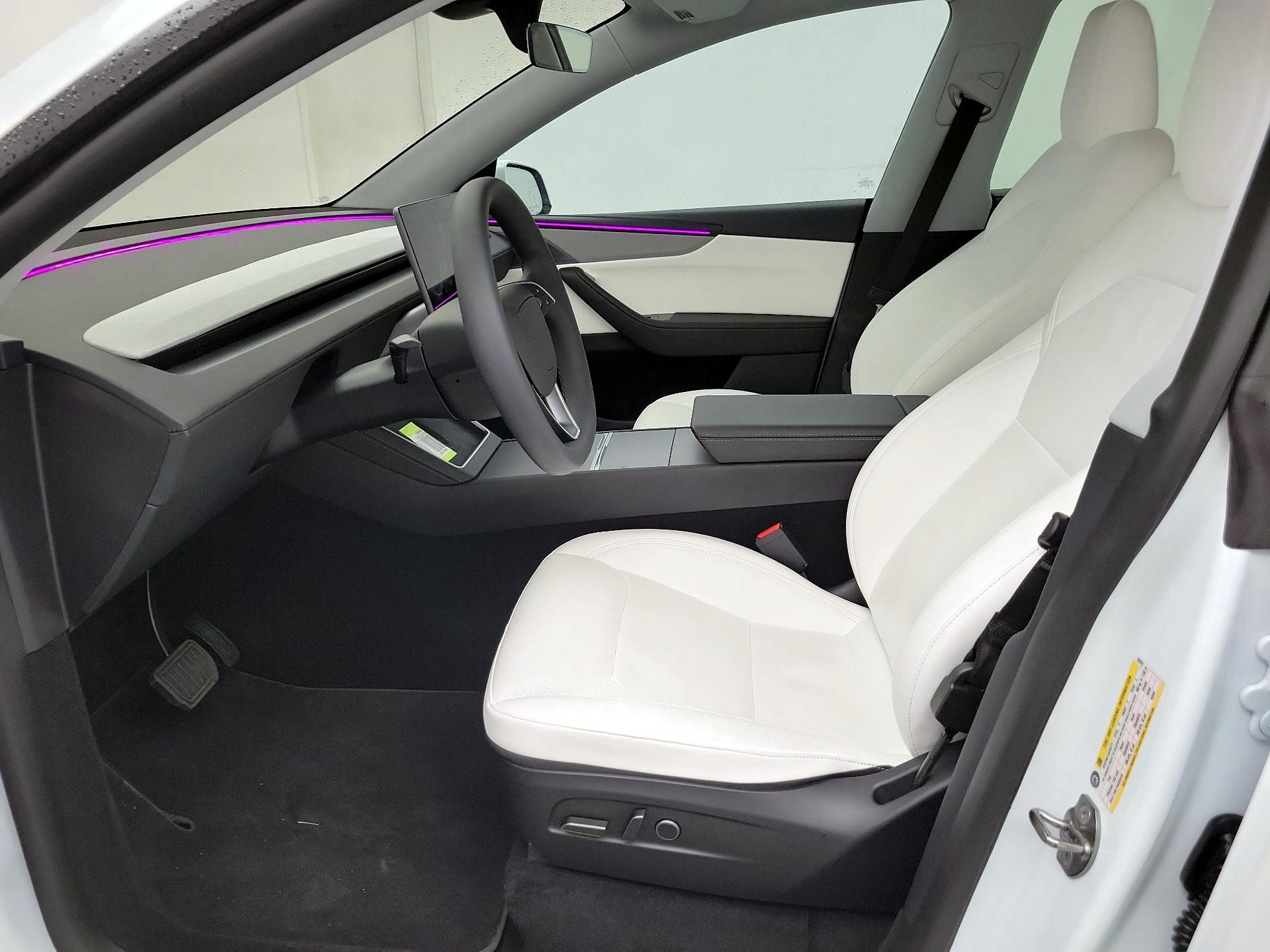 Thumbnail: 2026 Tesla Model Y - 11