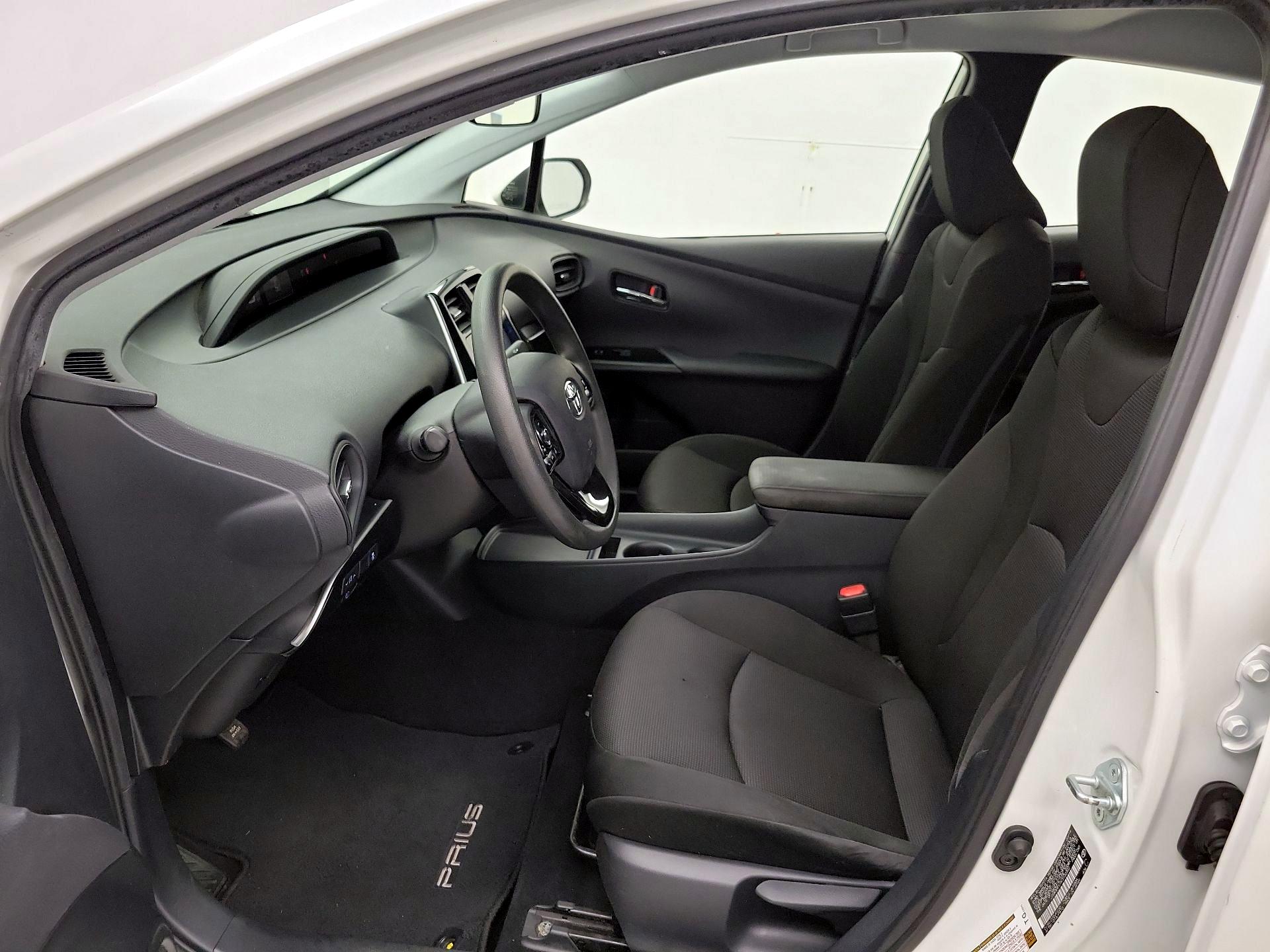 Thumbnail: 2019 Toyota Prius - 11