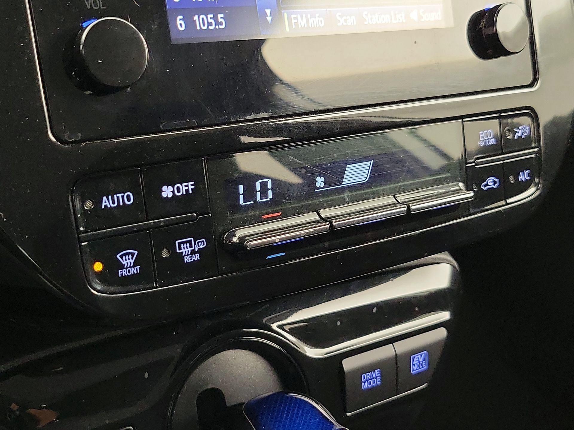 Thumbnail: 2019 Toyota Prius - 16