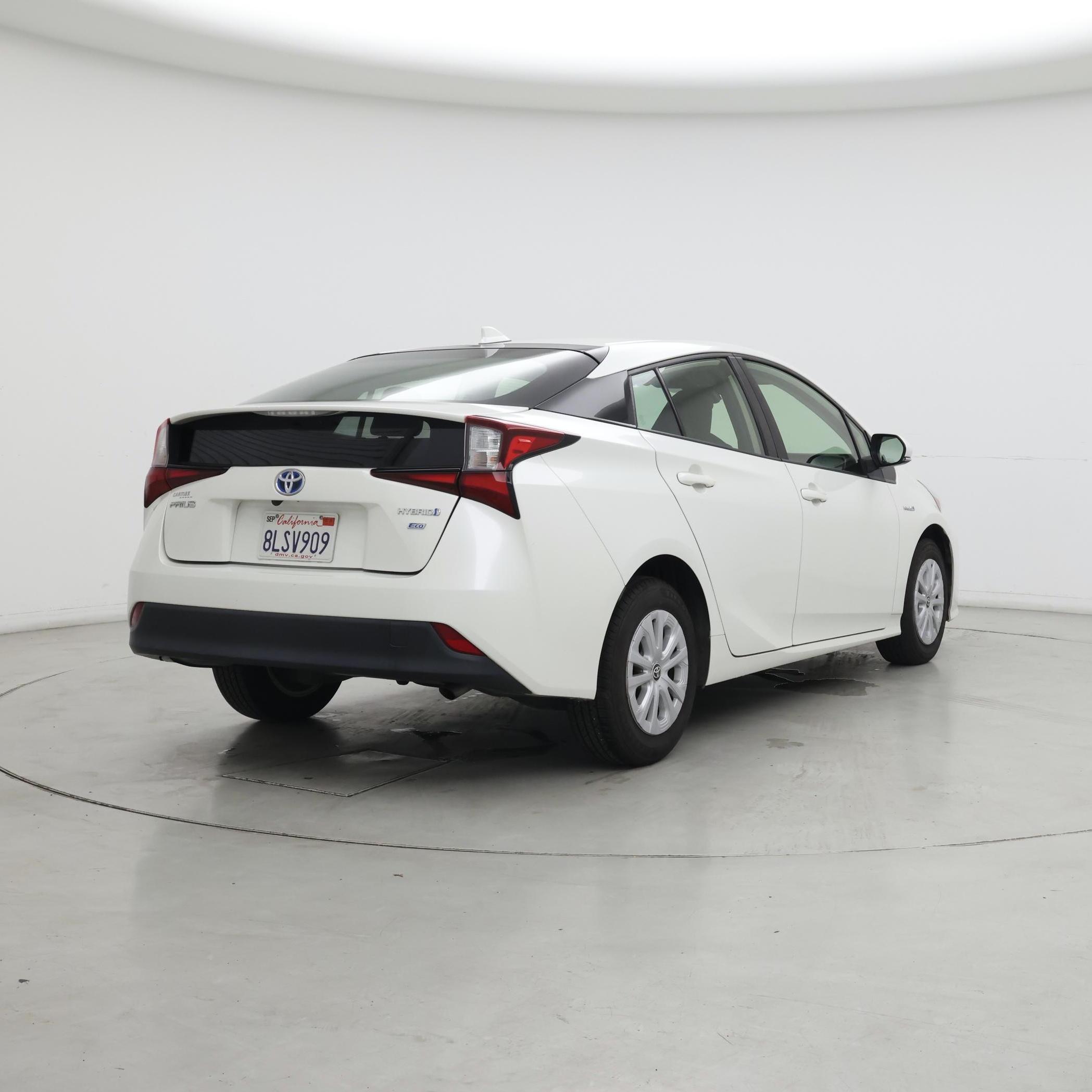 Thumbnail: 2019 Toyota Prius - 8