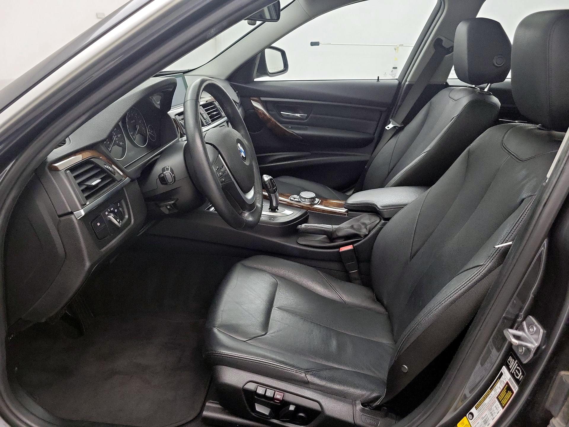 Thumbnail: 2015 BMW 3 Series - 11