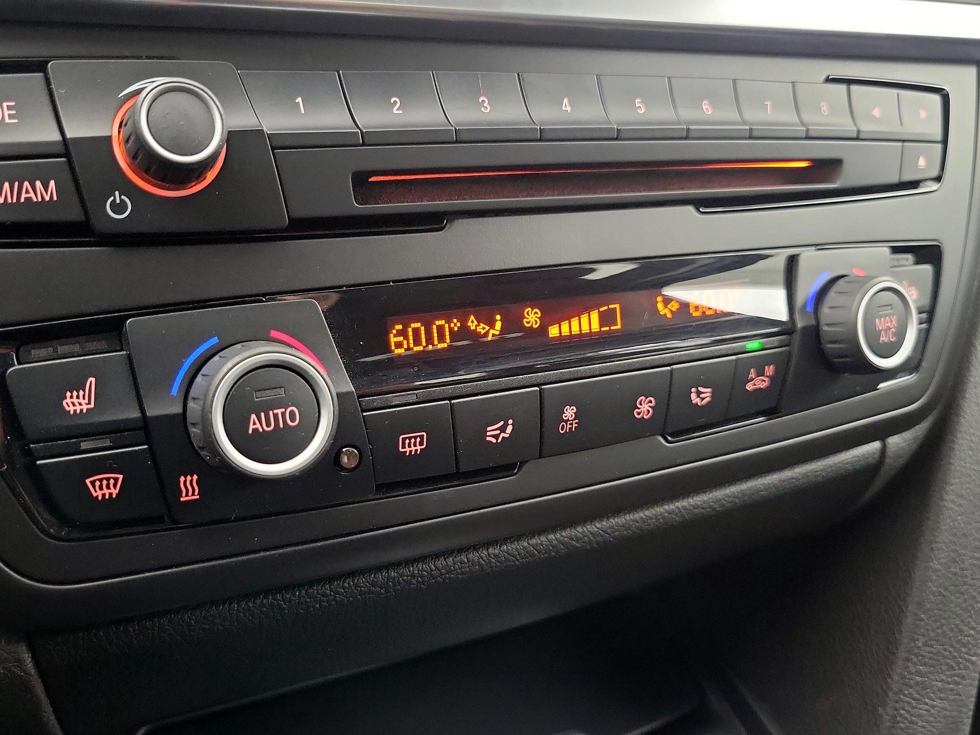 Thumbnail: 2015 BMW 3 Series - 17