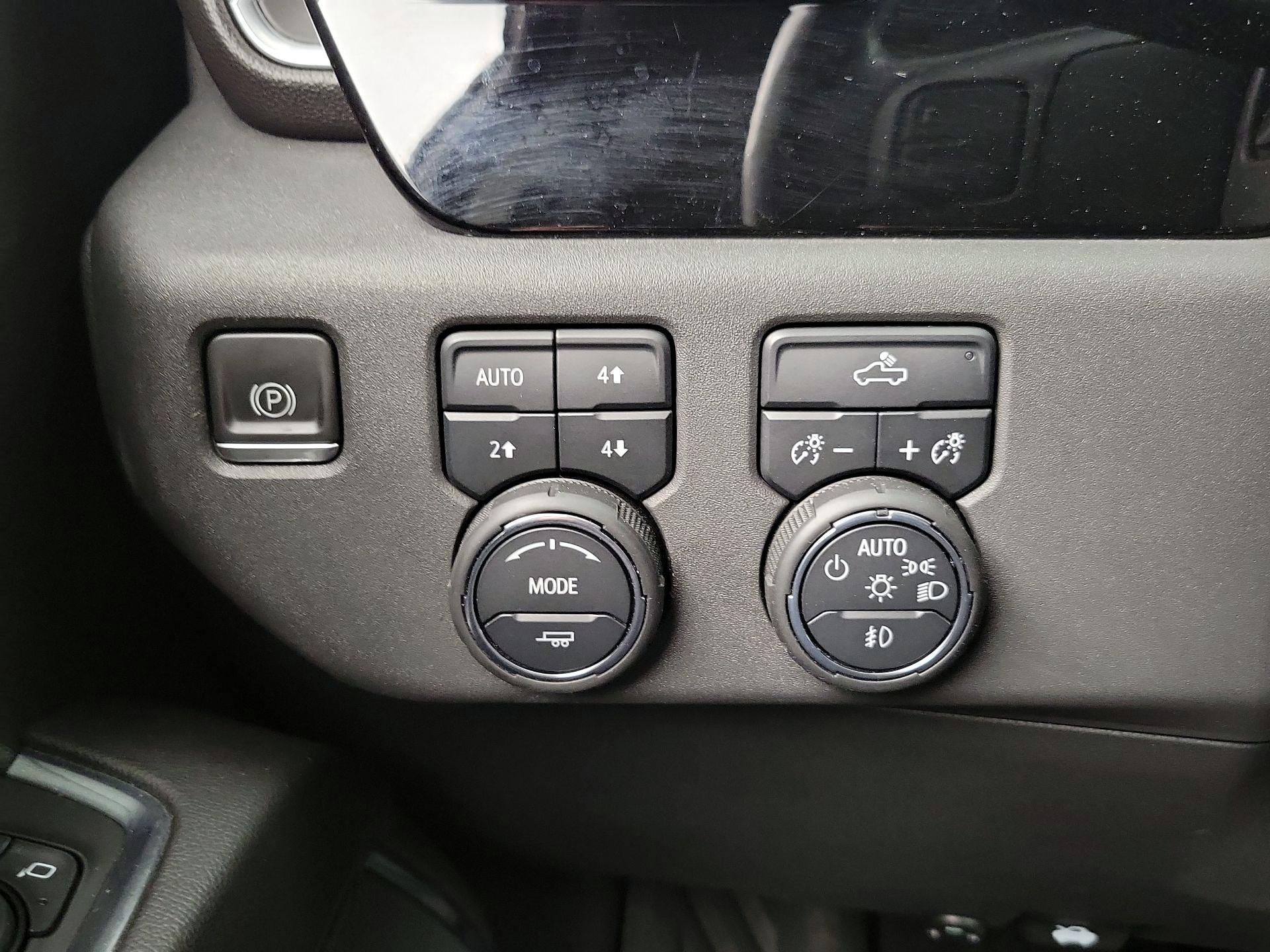 Thumbnail: 2023 Chevrolet Silverado 1500 - 13