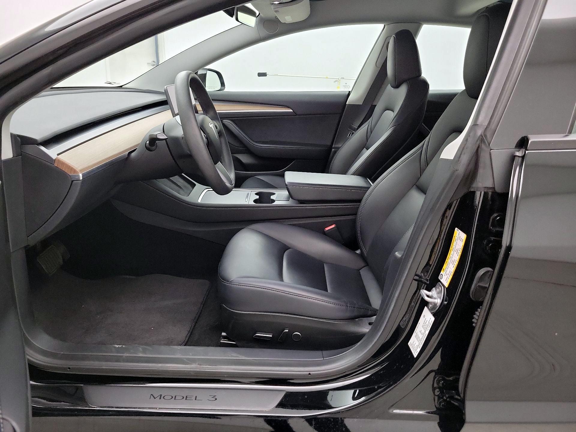 Thumbnail: 2023 Tesla Model 3 - 11