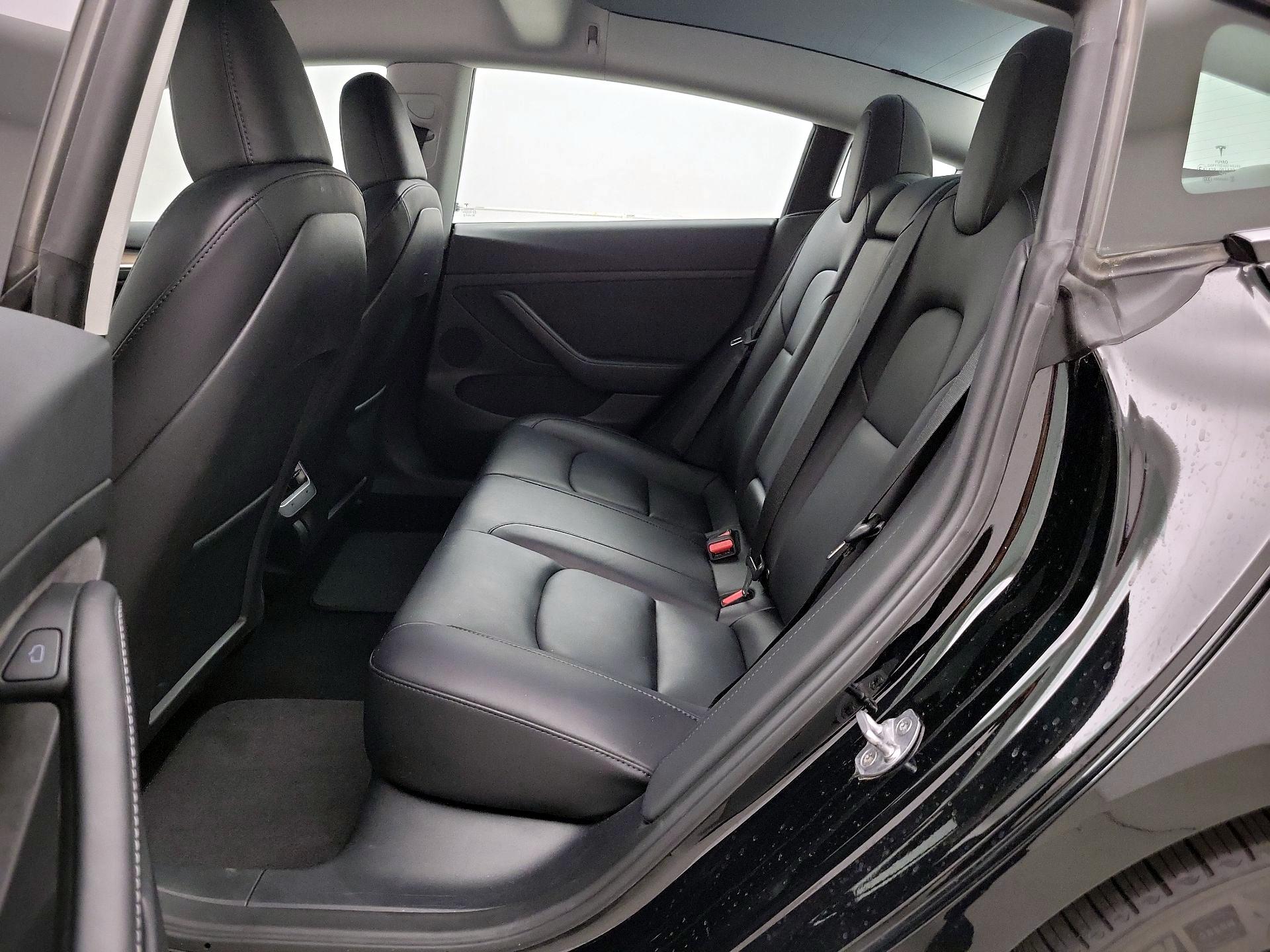 Thumbnail: 2023 Tesla Model 3 - 19