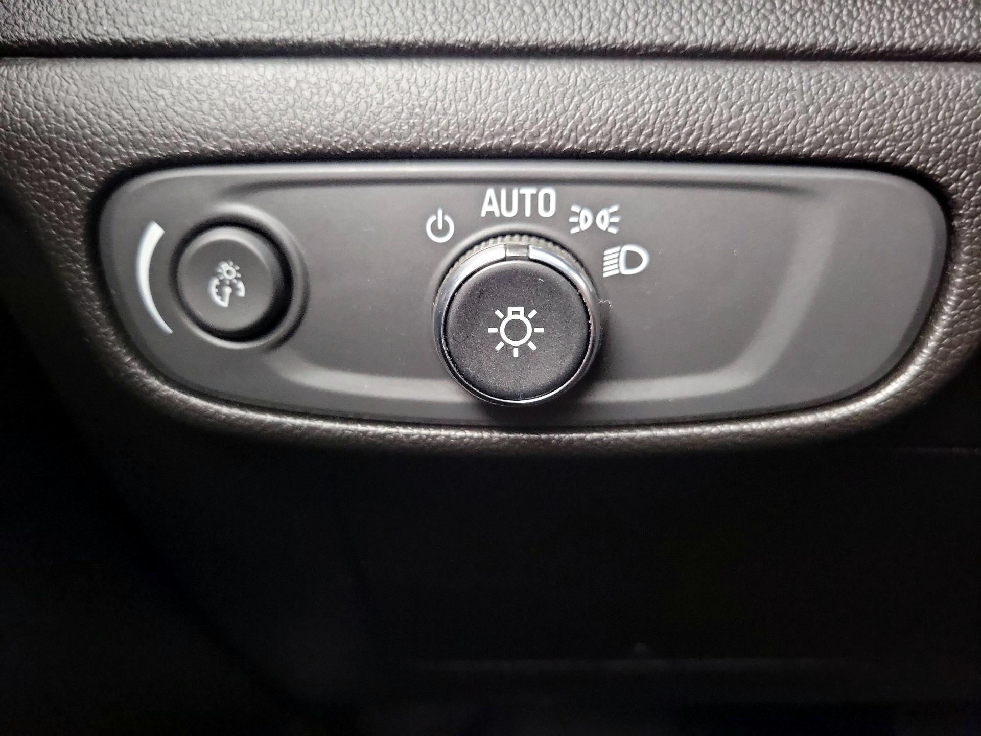 Thumbnail: 2023 Chevrolet Bolt EV - 13