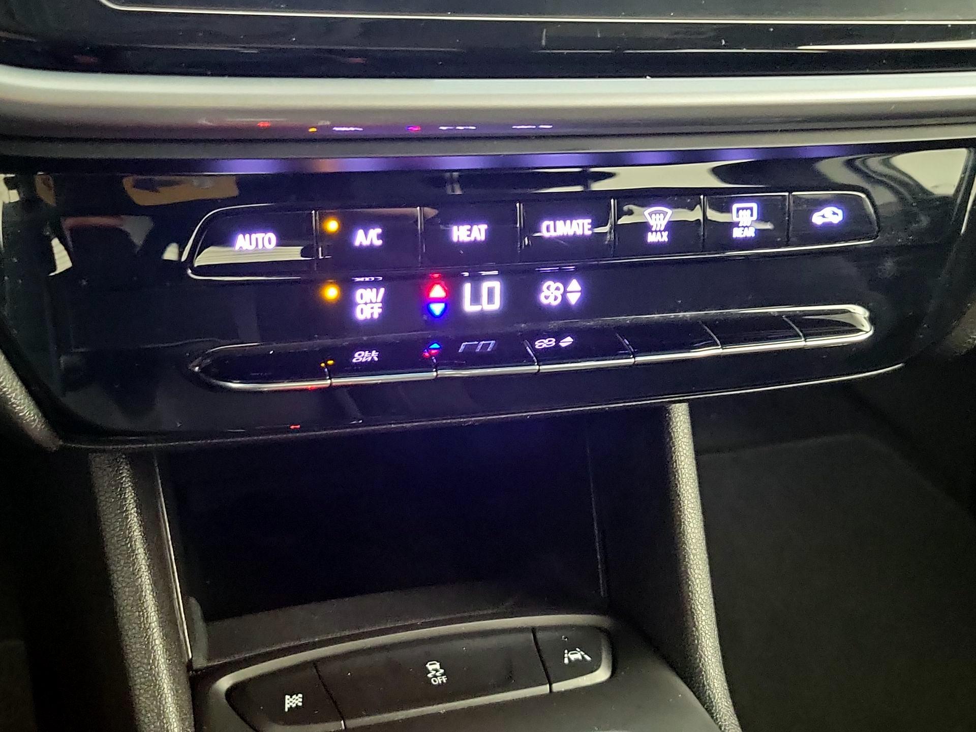 Thumbnail: 2023 Chevrolet Bolt EV - 16