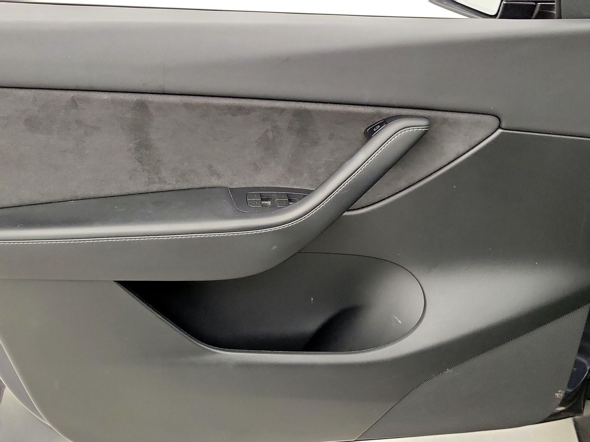 Thumbnail: 2022 Tesla Model Y - 12