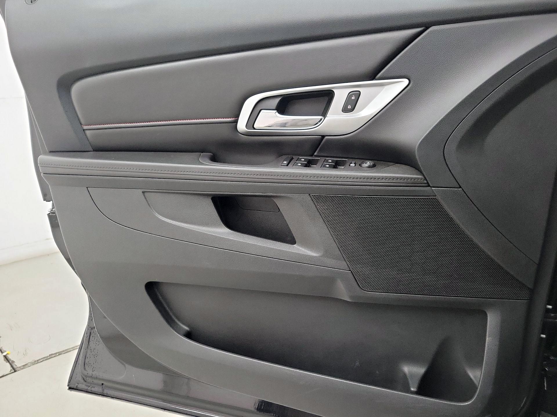 Thumbnail: 2017 GMC Terrain - 12